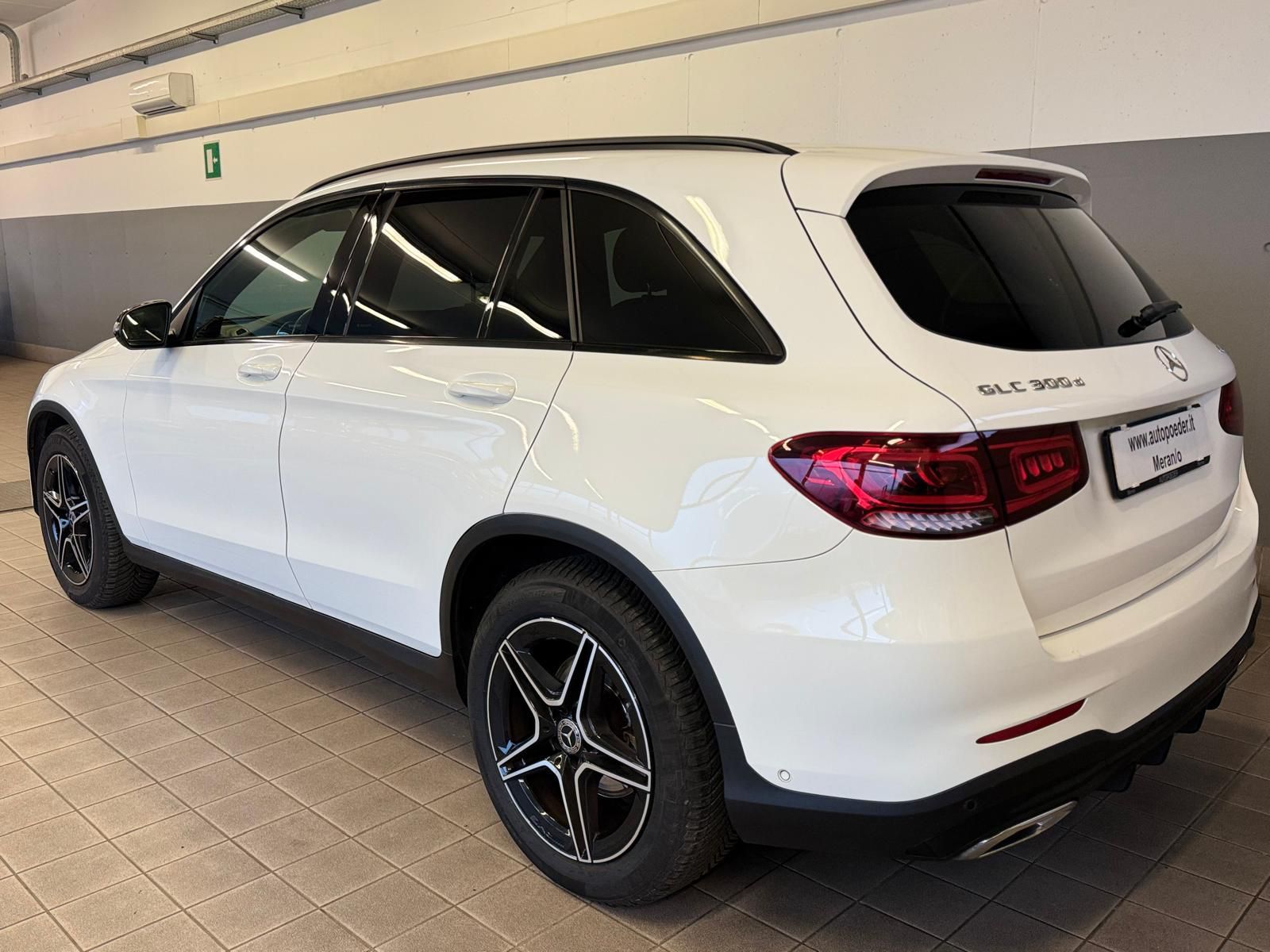 GLC 300D Weiss (3)