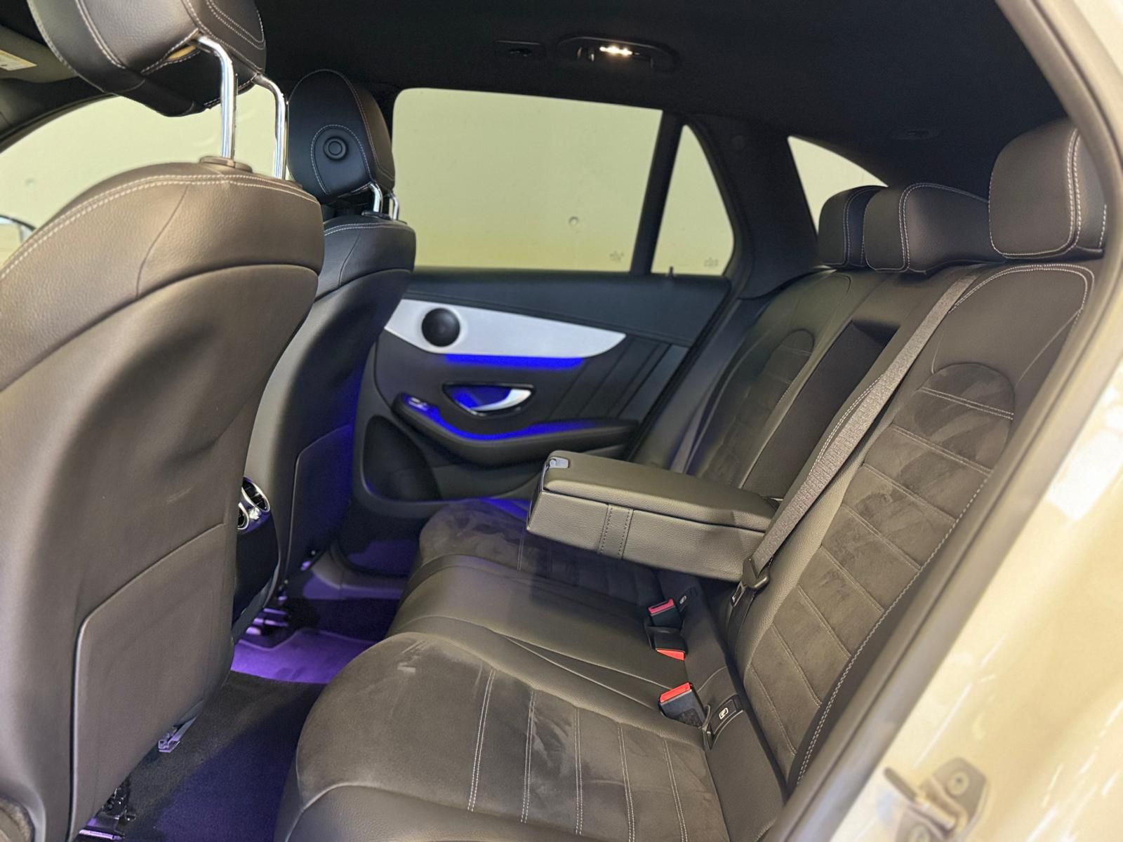 GLC 300D Weiss (8)