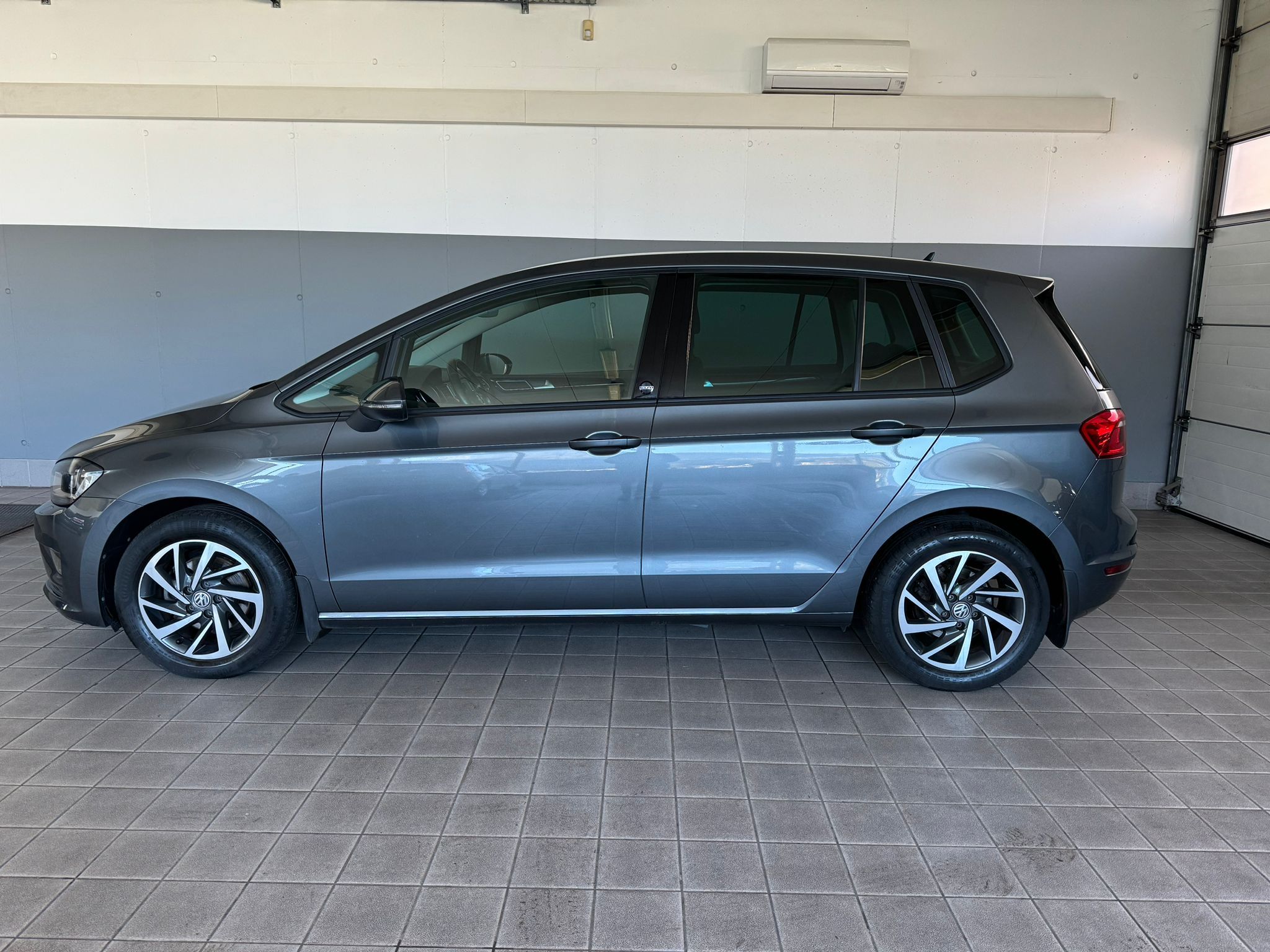Golf SPV 1.6 TDI Grau (6)