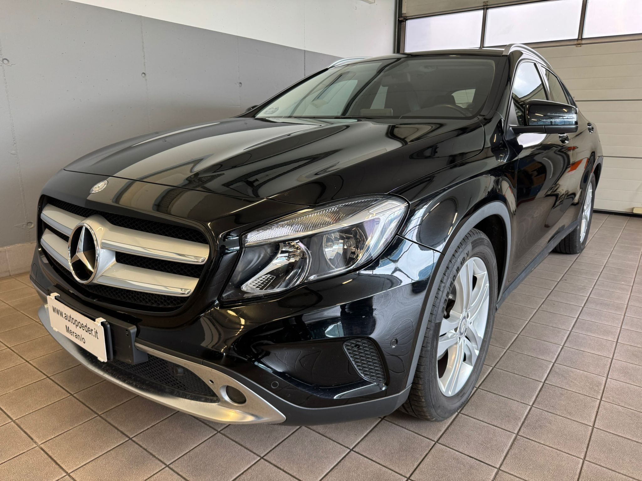 Mercedes GLA 220 Schwarz (1)