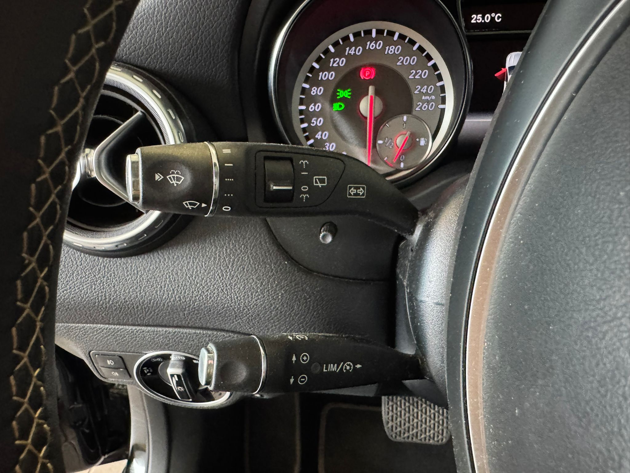 Mercedes GLA 220 Schwarz (11)