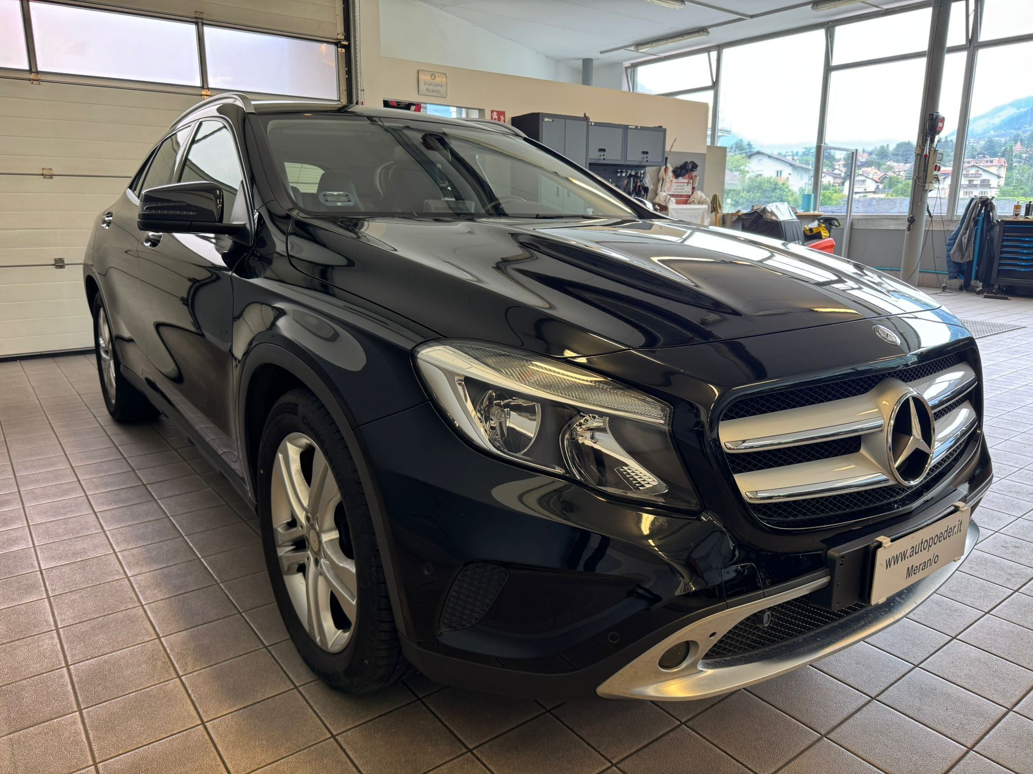 Mercedes GLA 220 Schwarz (2)