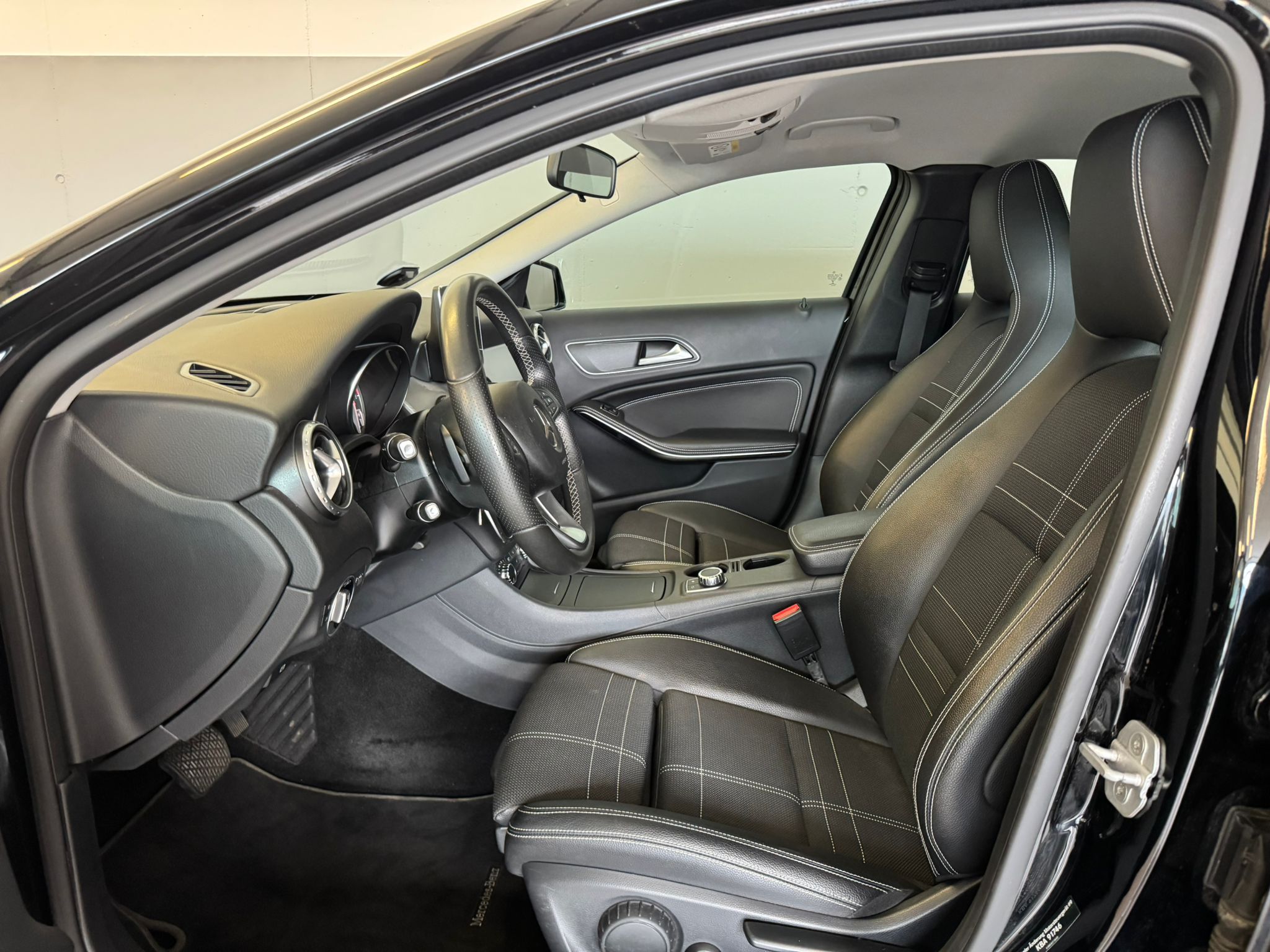 Mercedes GLA 220 Schwarz (8)
