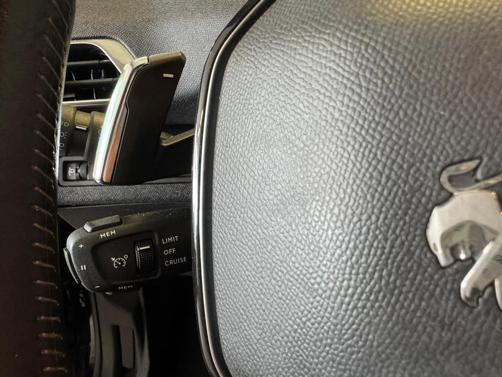 Peugeot 3008 Schwarz (13)