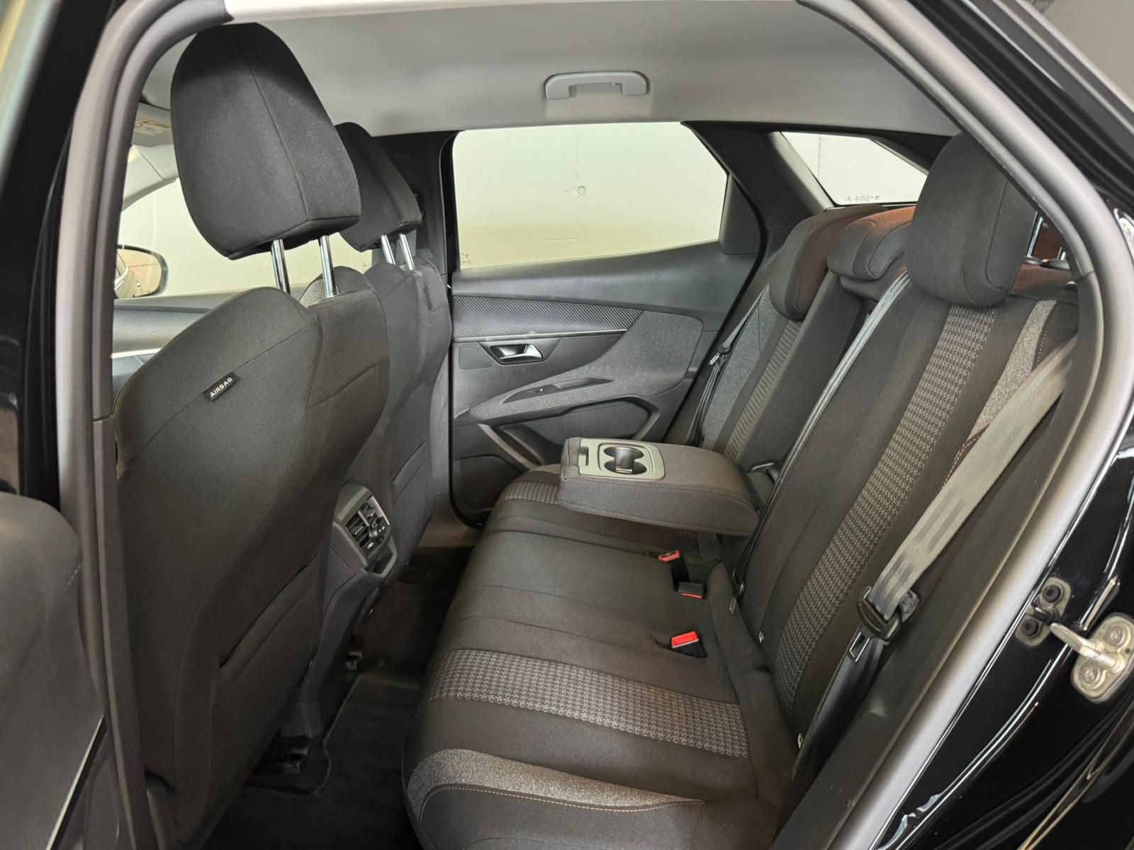 Peugeot 3008 Schwarz (14)