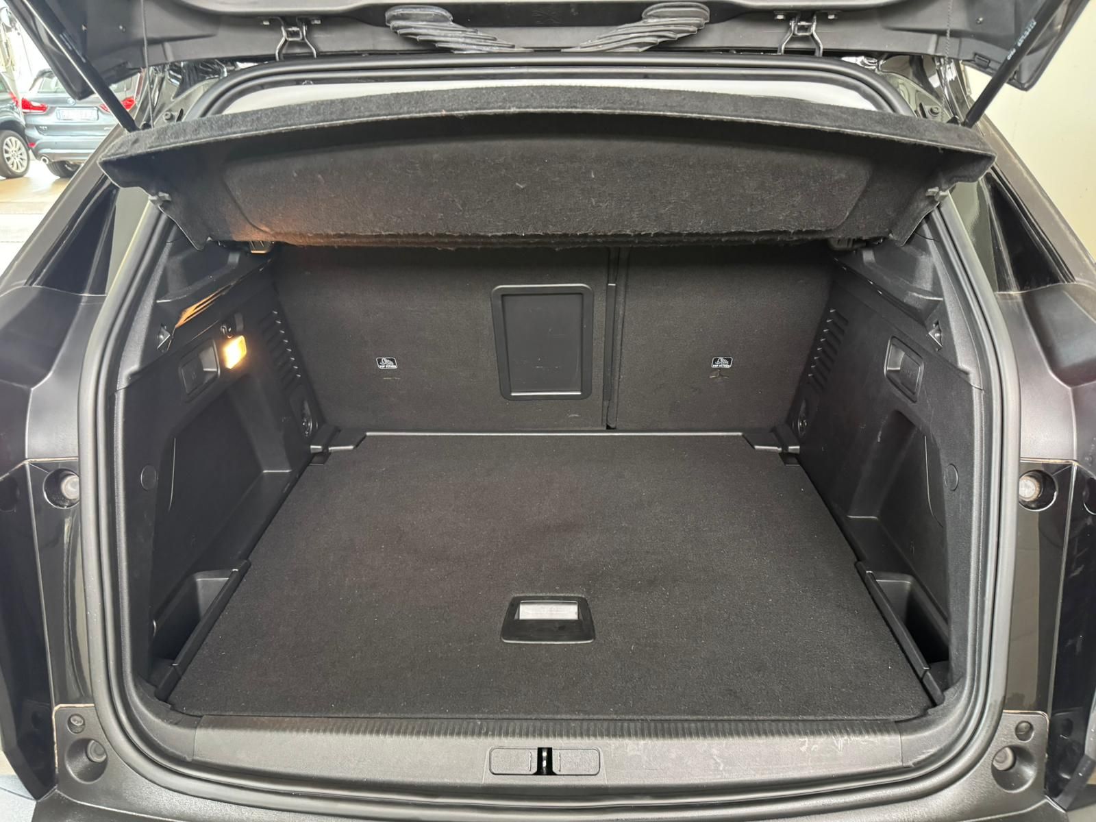 Peugeot 3008 Schwarz (15)