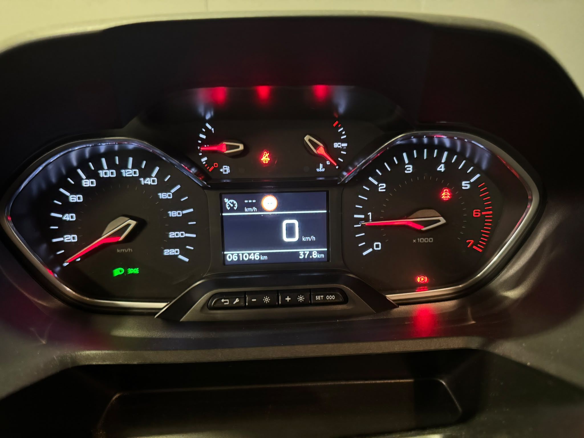 peugeot rifter 1.5hdi allure (14)