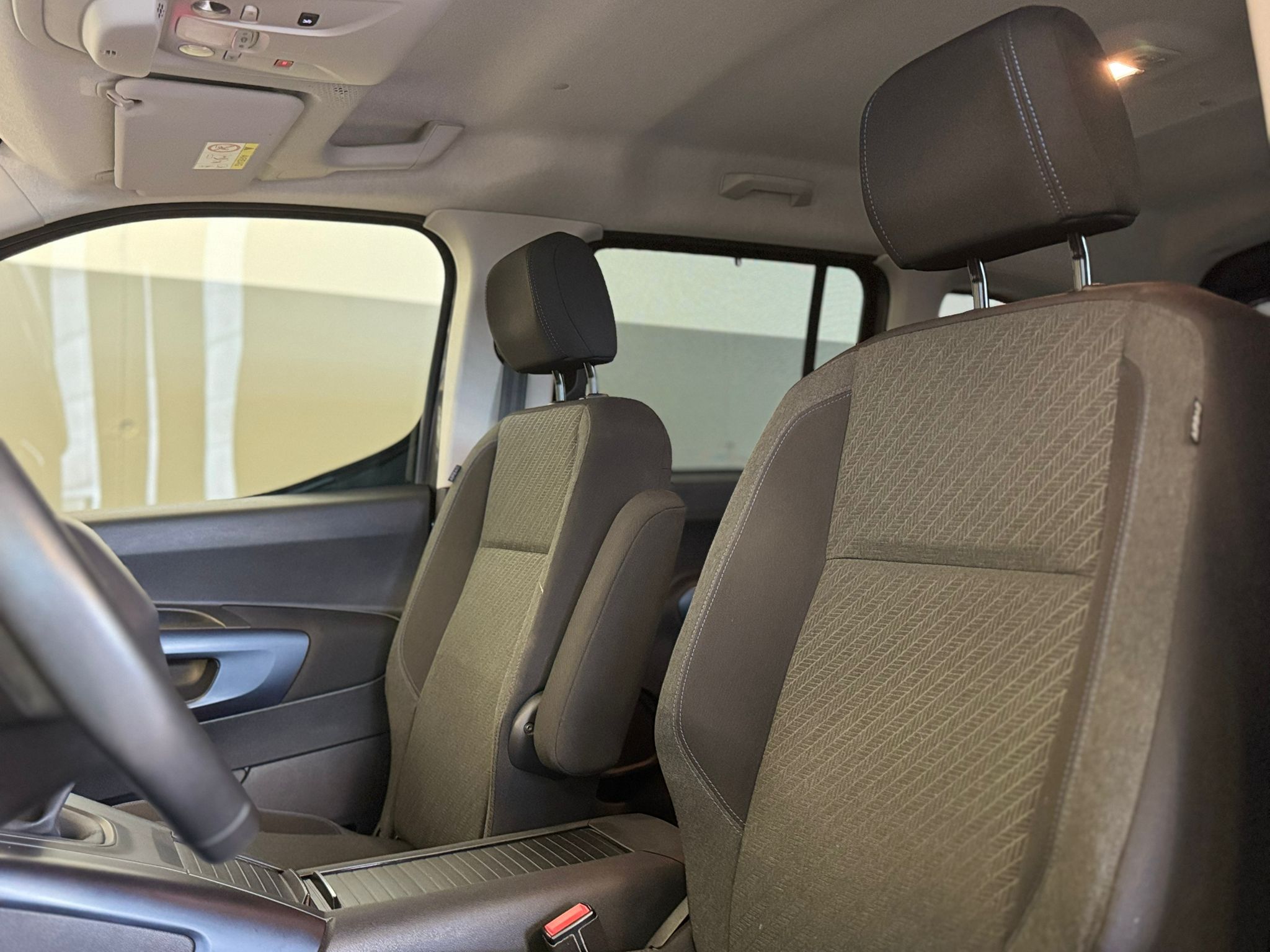 Peugeot rifter grau (11)