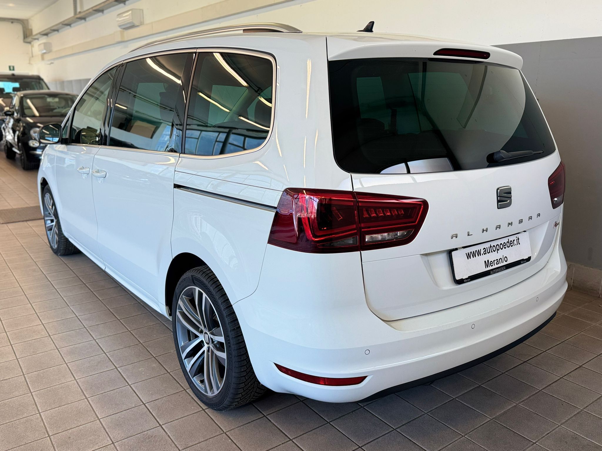 Seat Alhambra weis FrLine (3)