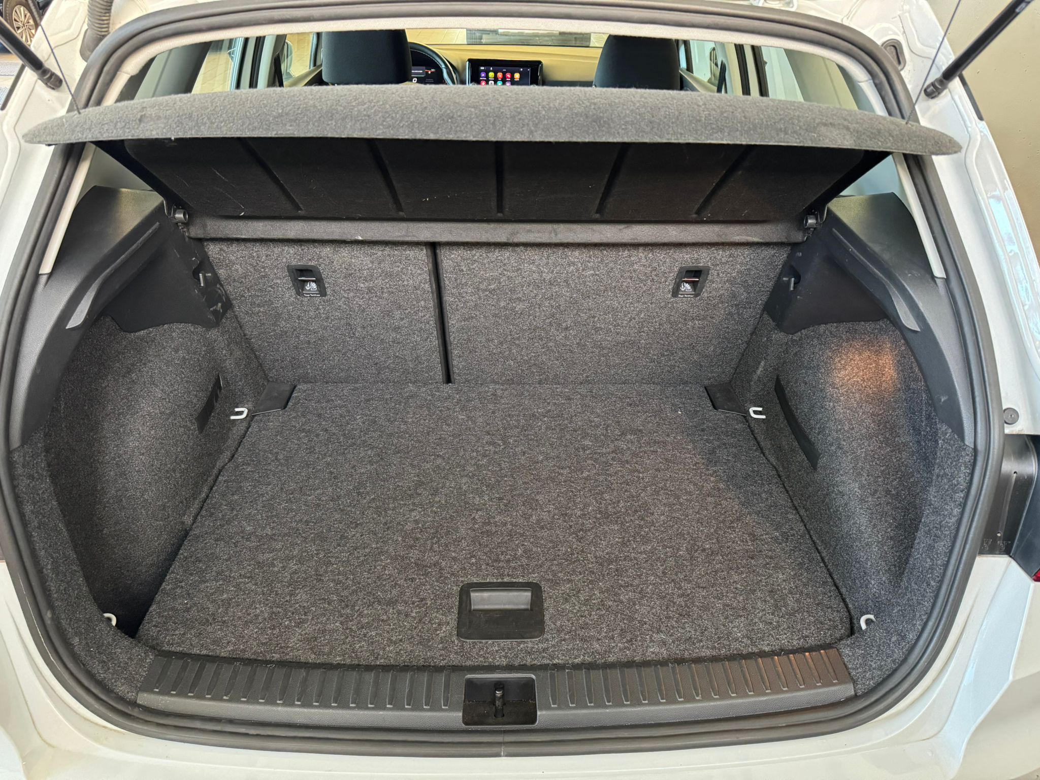 seat arona 1.0 tsi dsg weiss (16)