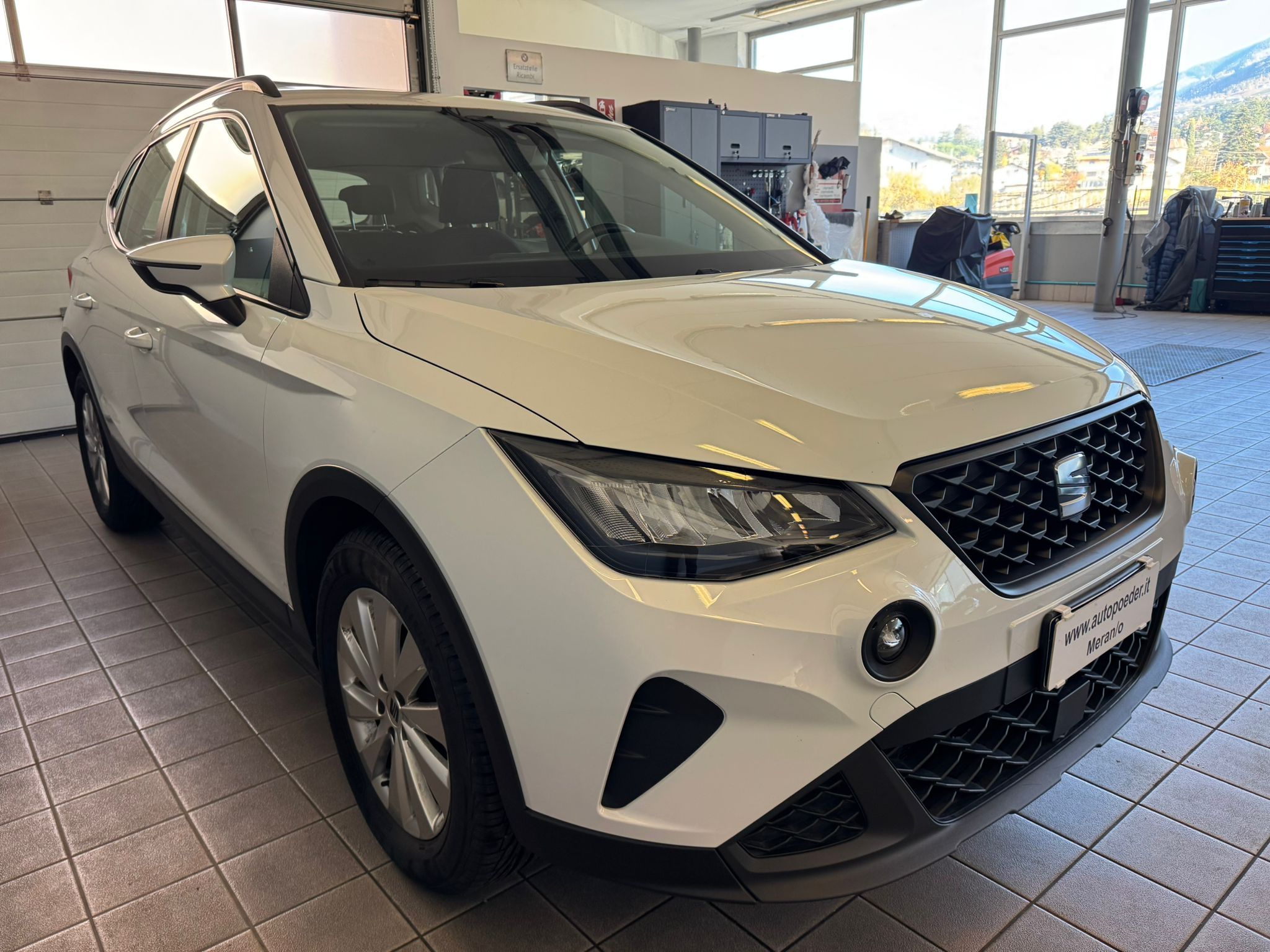 seat arona 1.0 tsi dsg weiss (2)