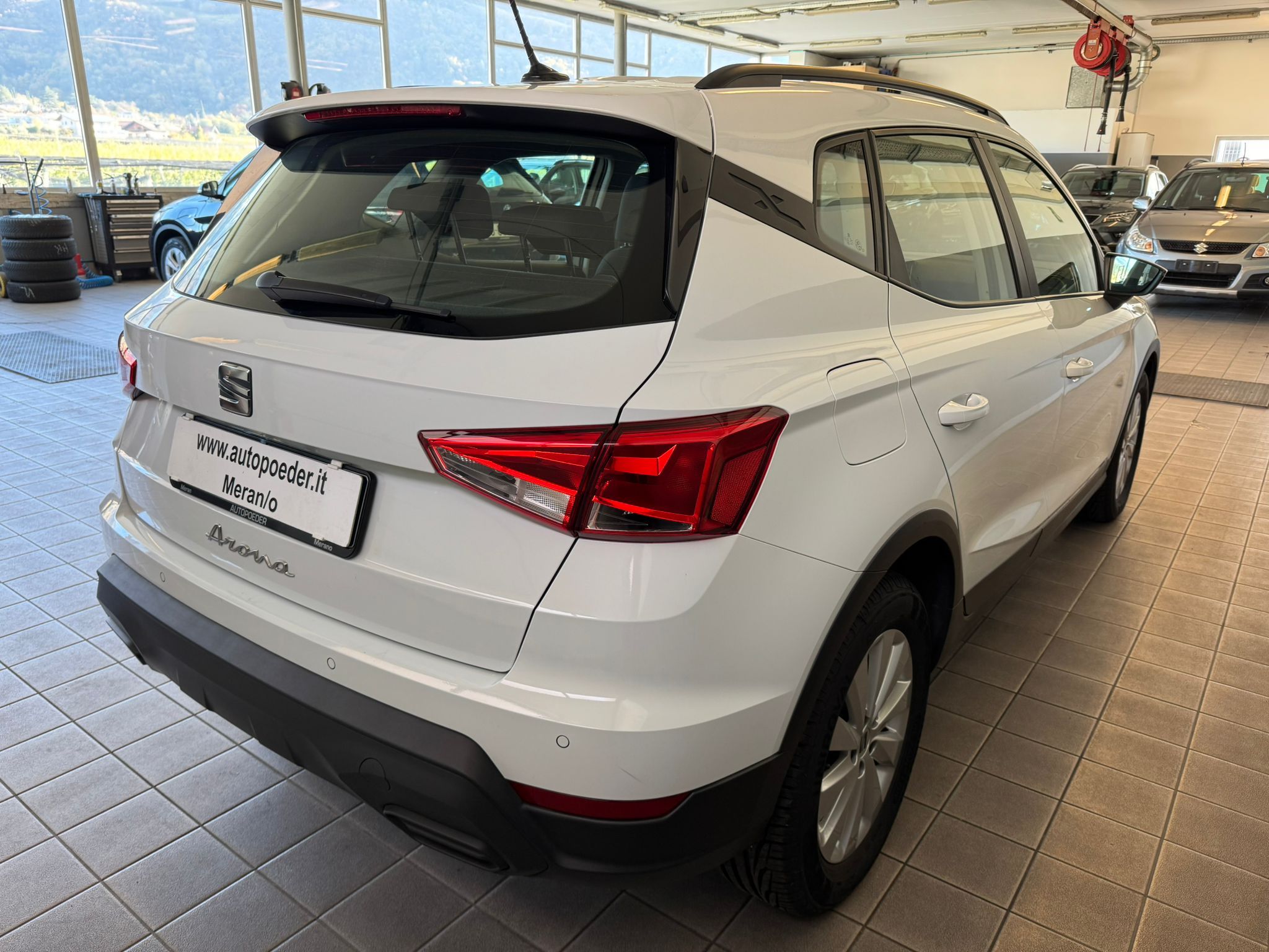 seat arona 1.0 tsi dsg weiss (3)