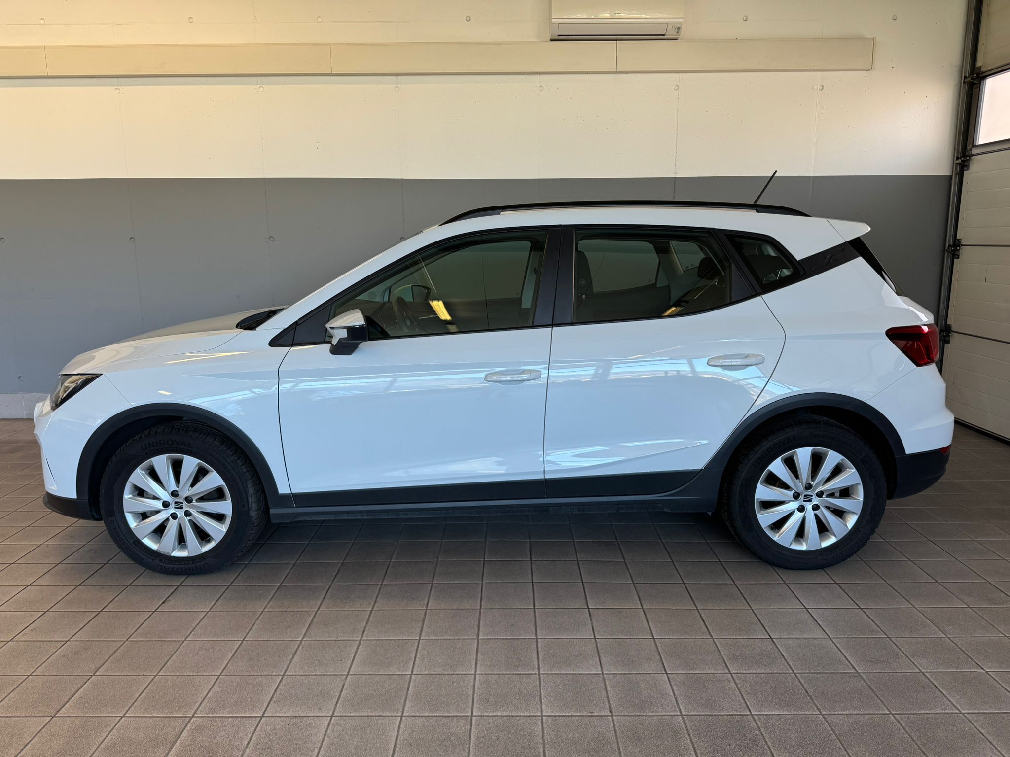 seat arona 1.0 tsi dsg weiss (5)