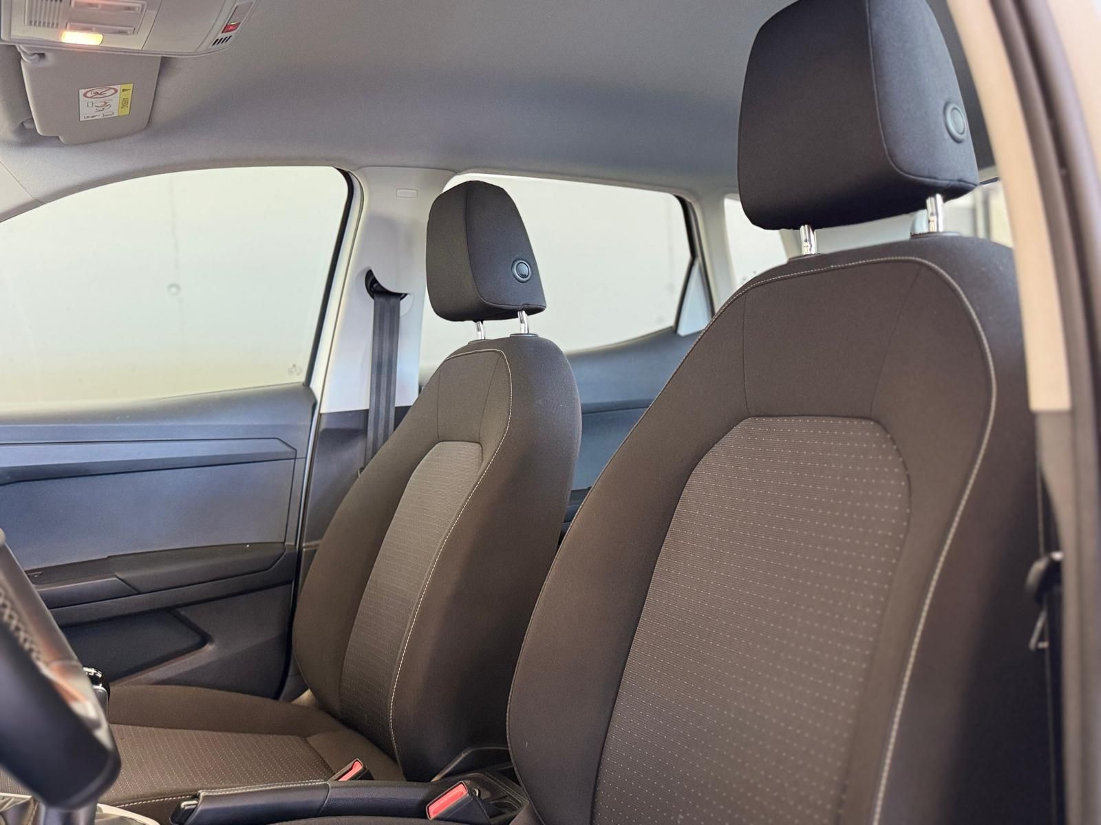 Seat Arona 1.0 weiss 57 (10)