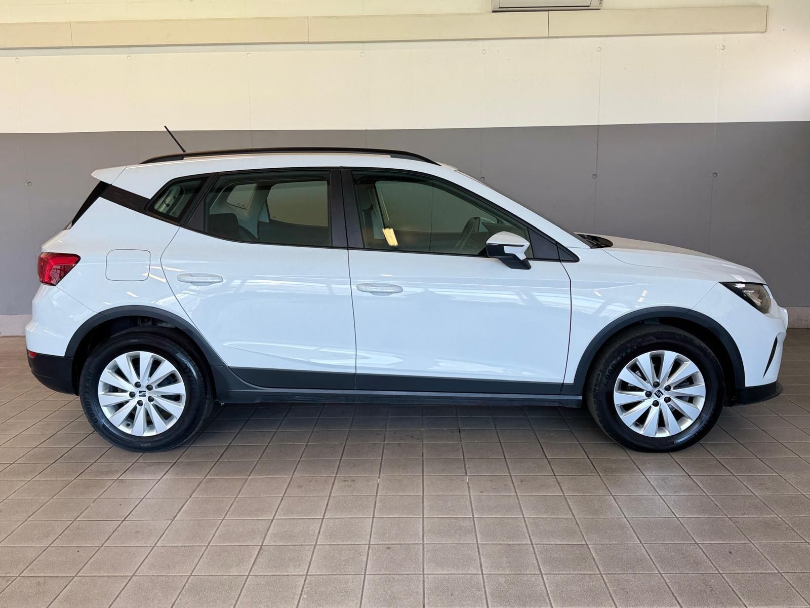 Seat Arona 1.0 weiss 57 (7)