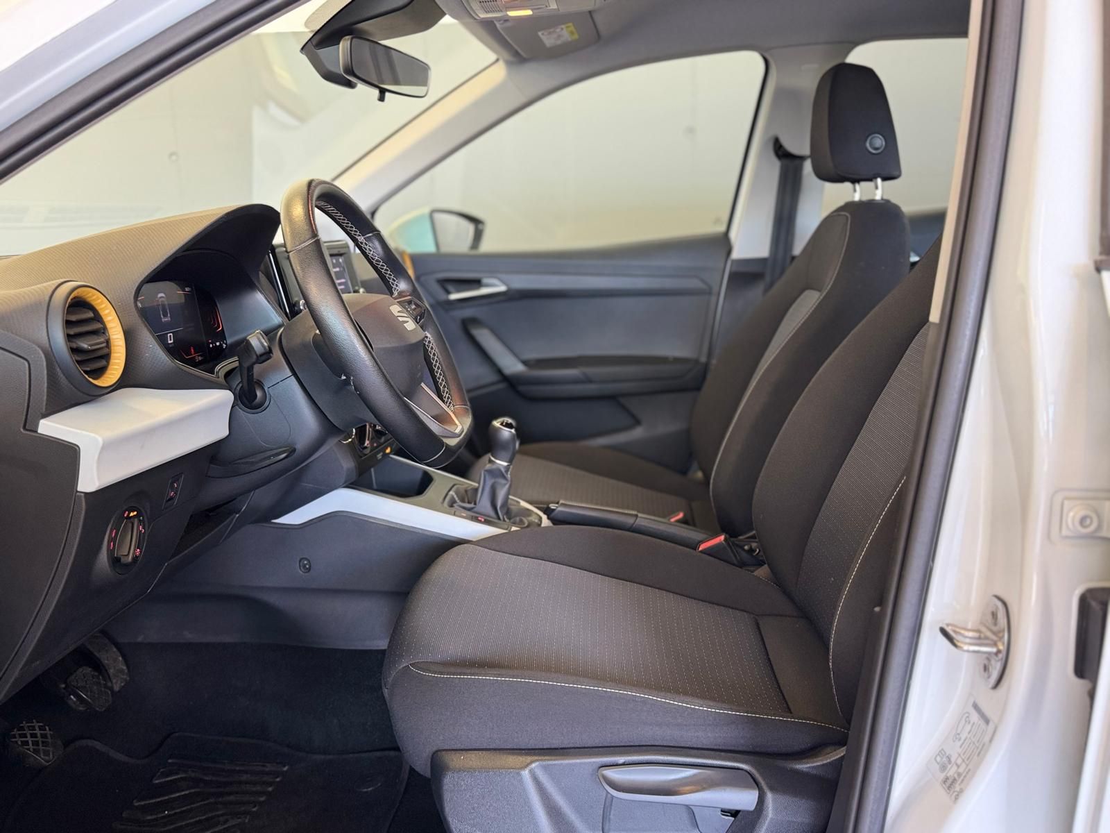 Seat Arona 1.0 weiss 57 (9)