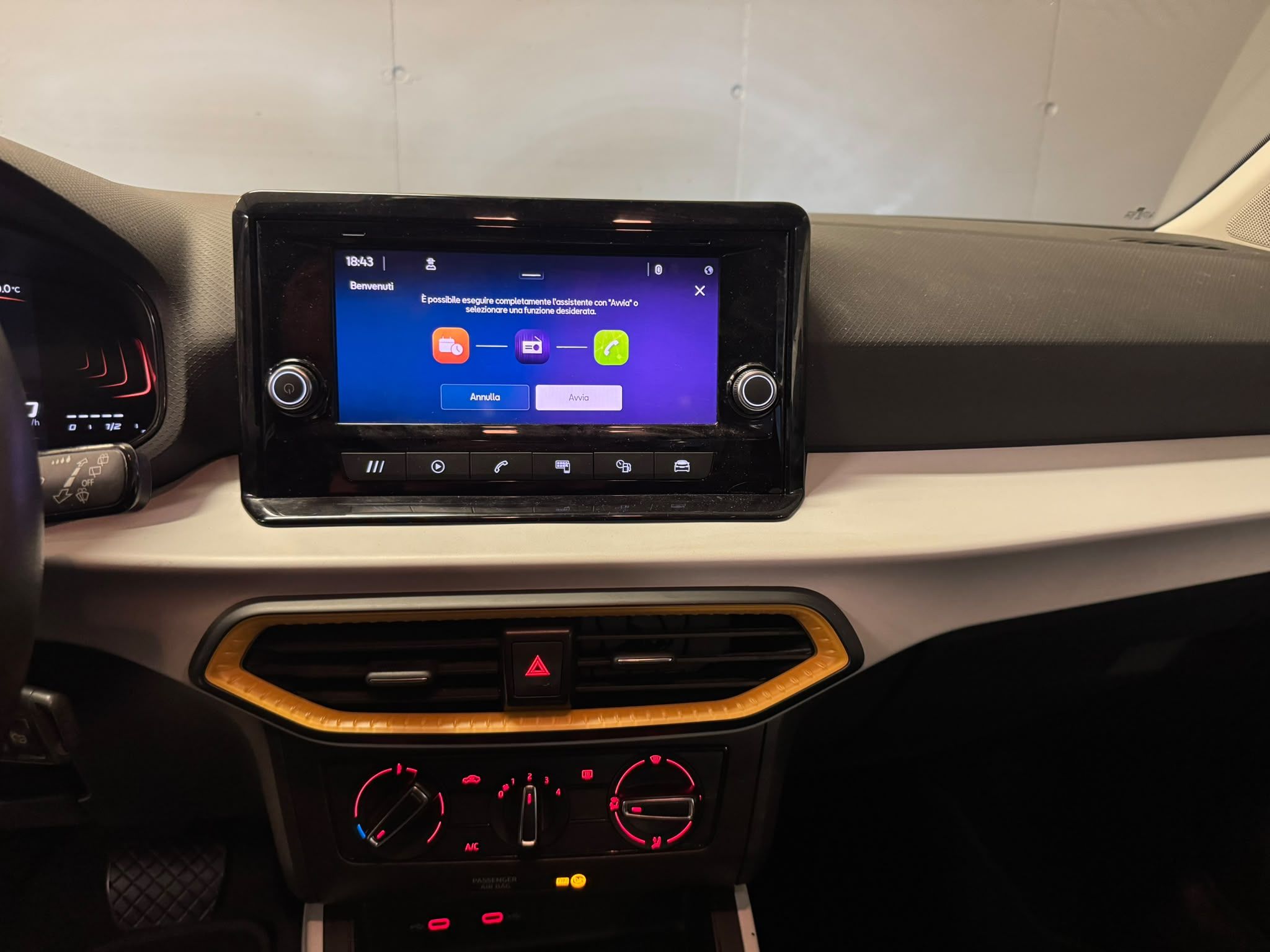Seat Arona DSG Style weiss (10)