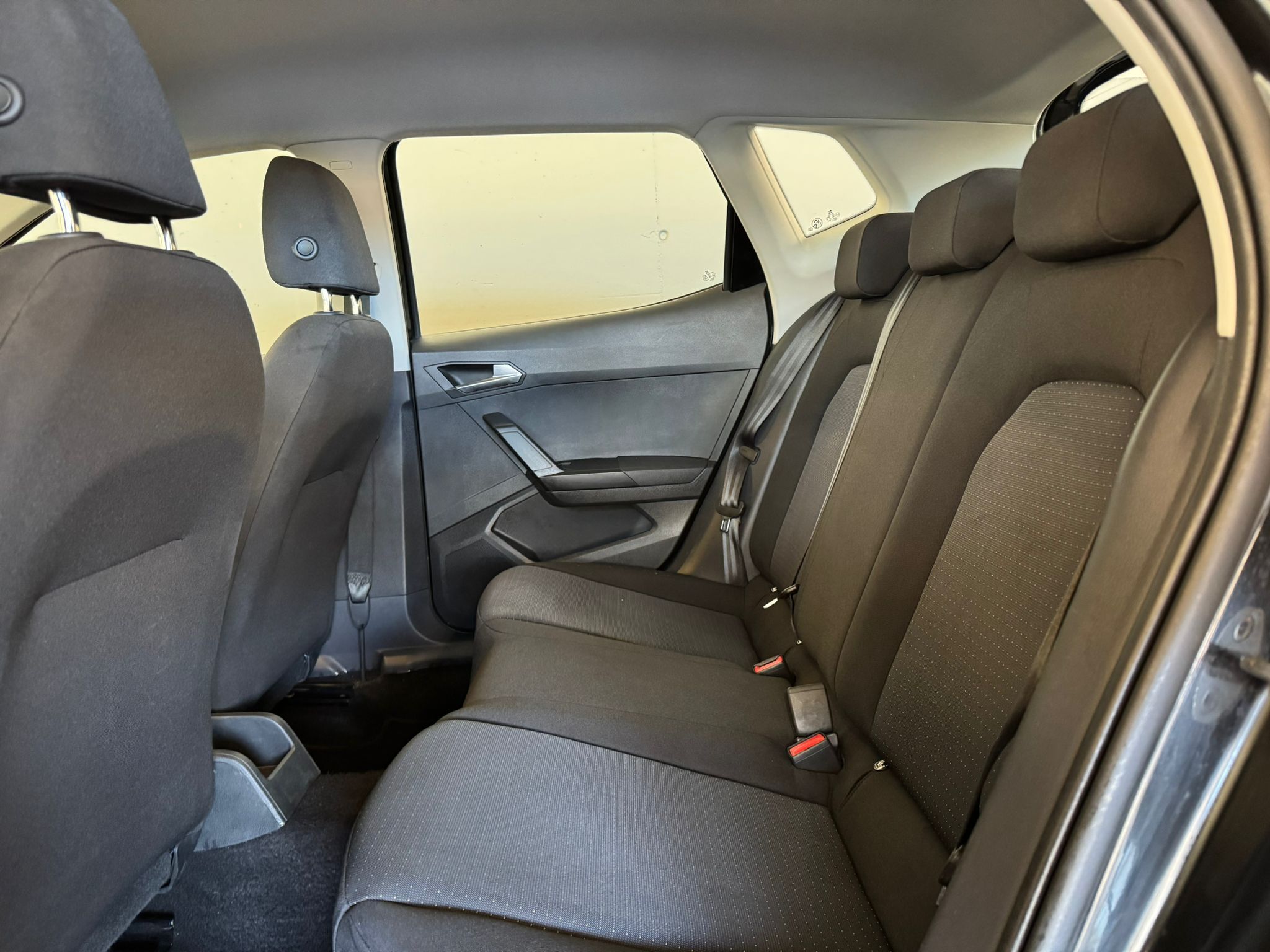 seat arona schwarz 1.0 dsg (13)