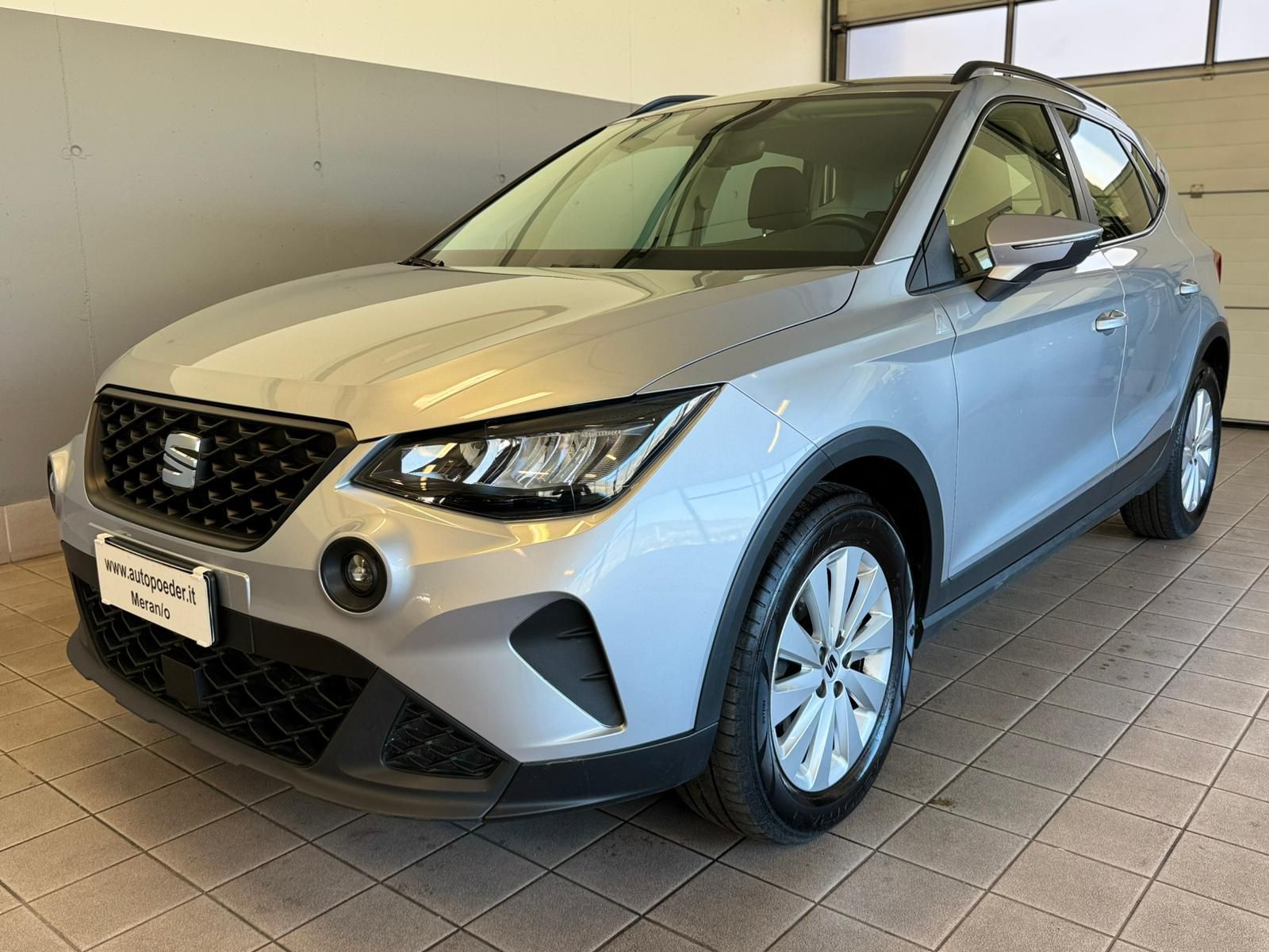 sEAT aRONA SILBER AUTOMATIK (1)