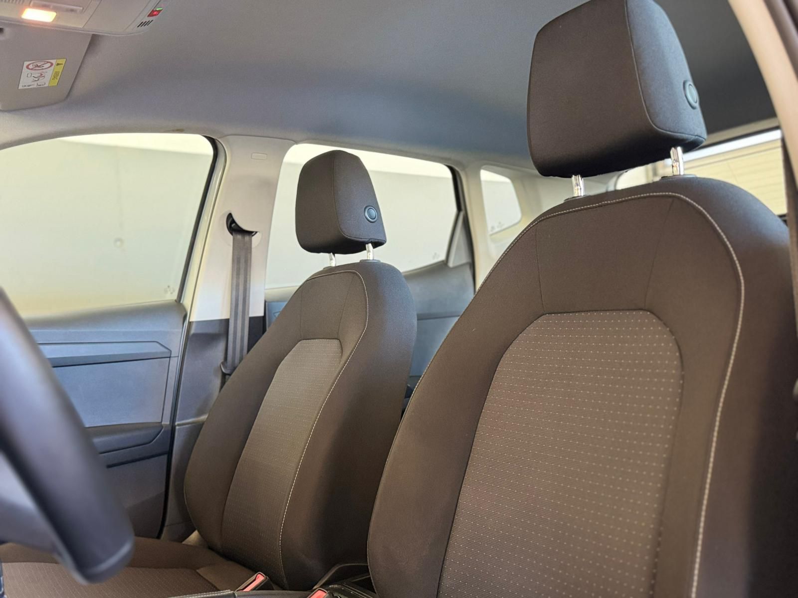 sEAT aRONA SILBER AUTOMATIK (10)