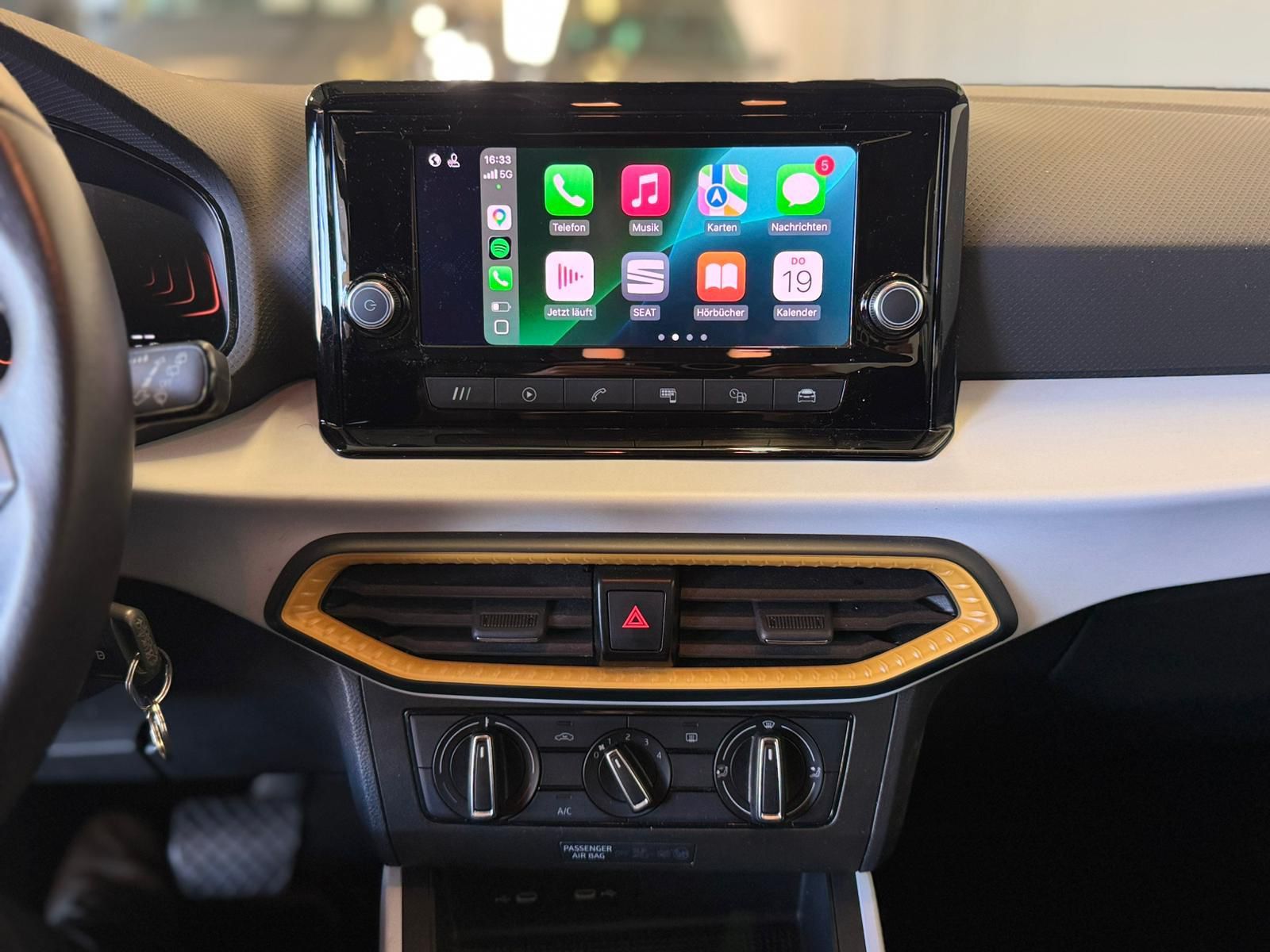 sEAT aRONA SILBER AUTOMATIK (14)