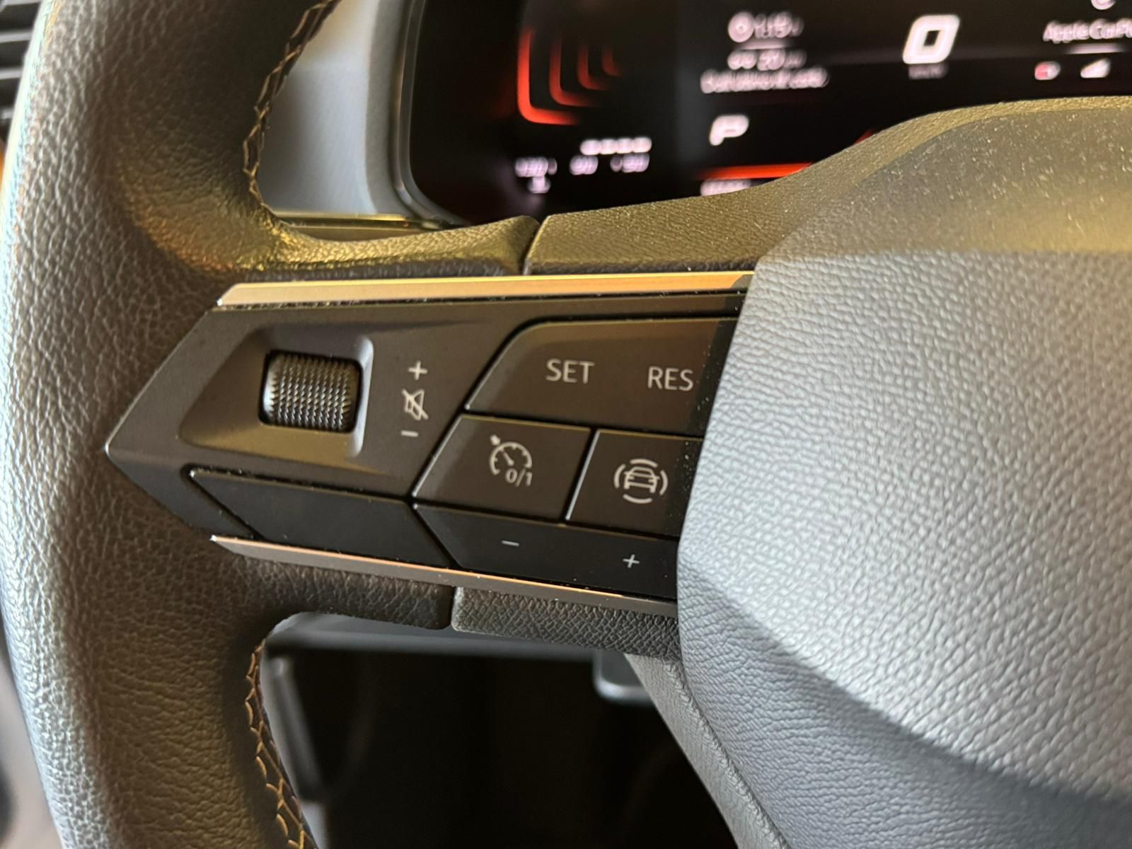 sEAT aRONA SILBER AUTOMATIK (15)