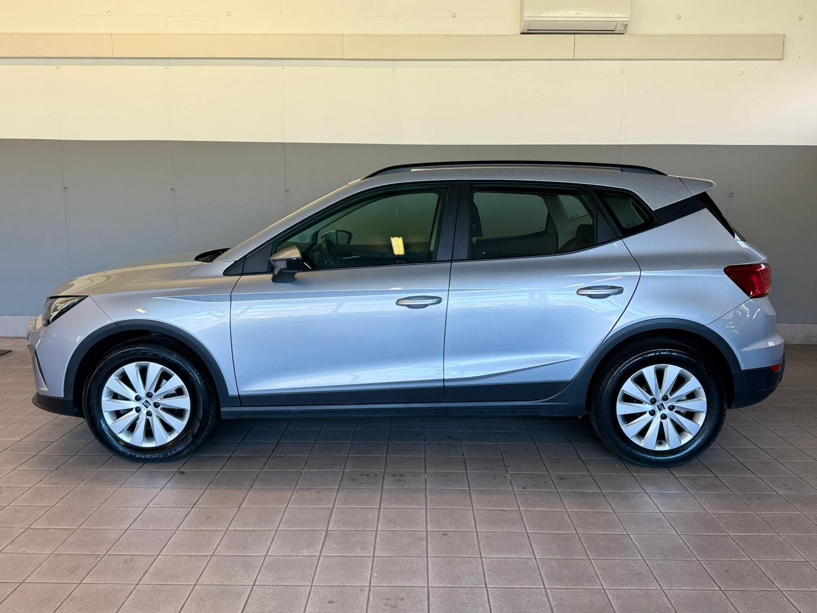 sEAT aRONA SILBER AUTOMATIK (8)