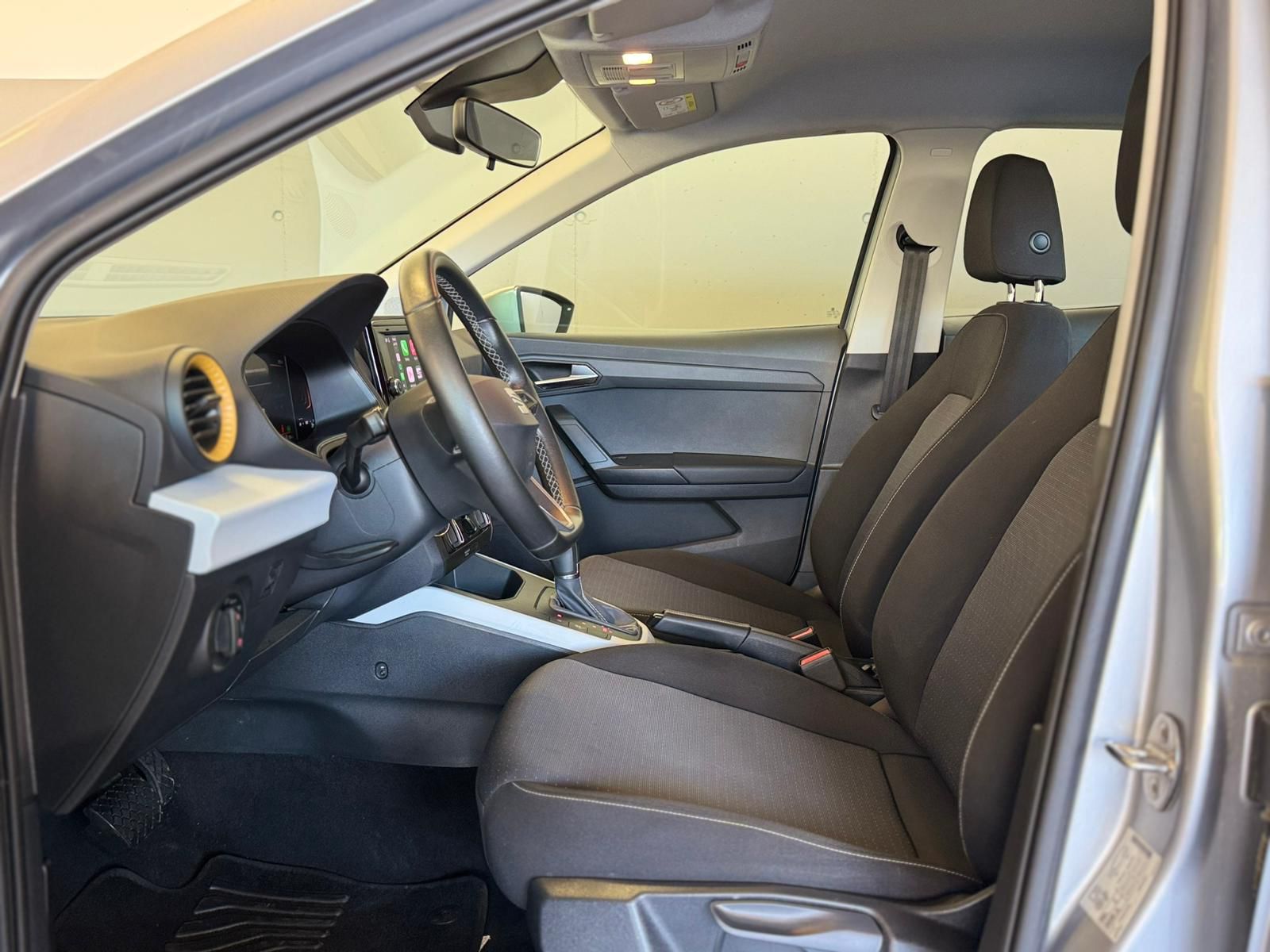 sEAT aRONA SILBER AUTOMATIK (9)