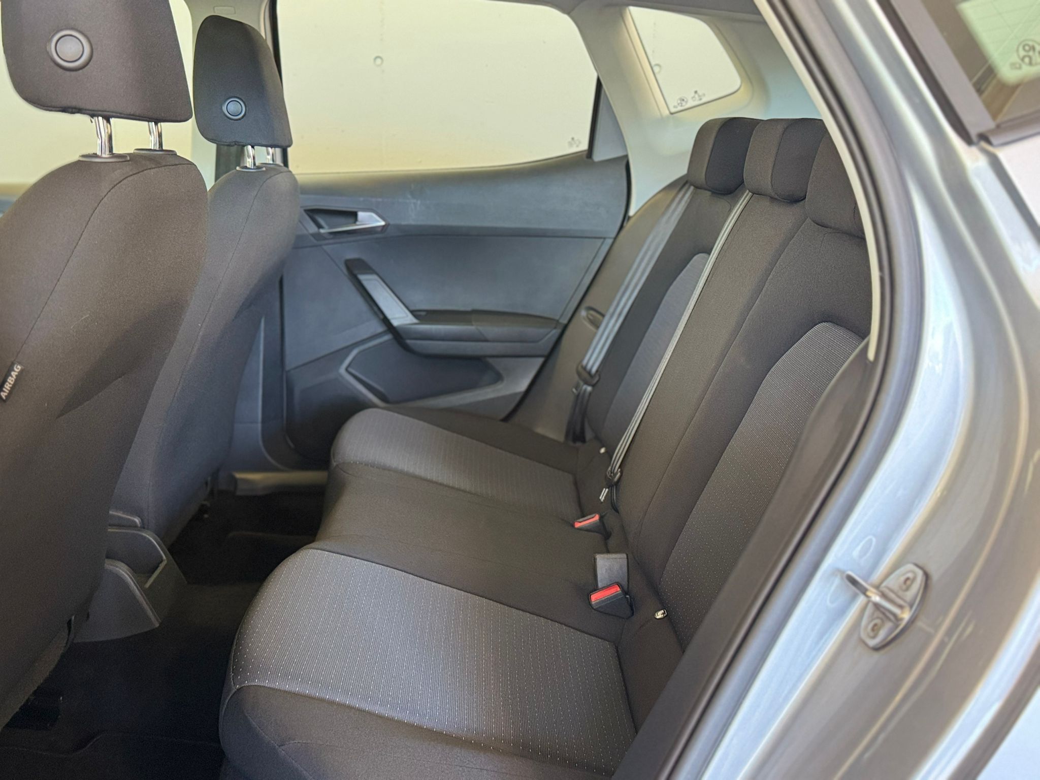 Seat Arona silber dsg (10)