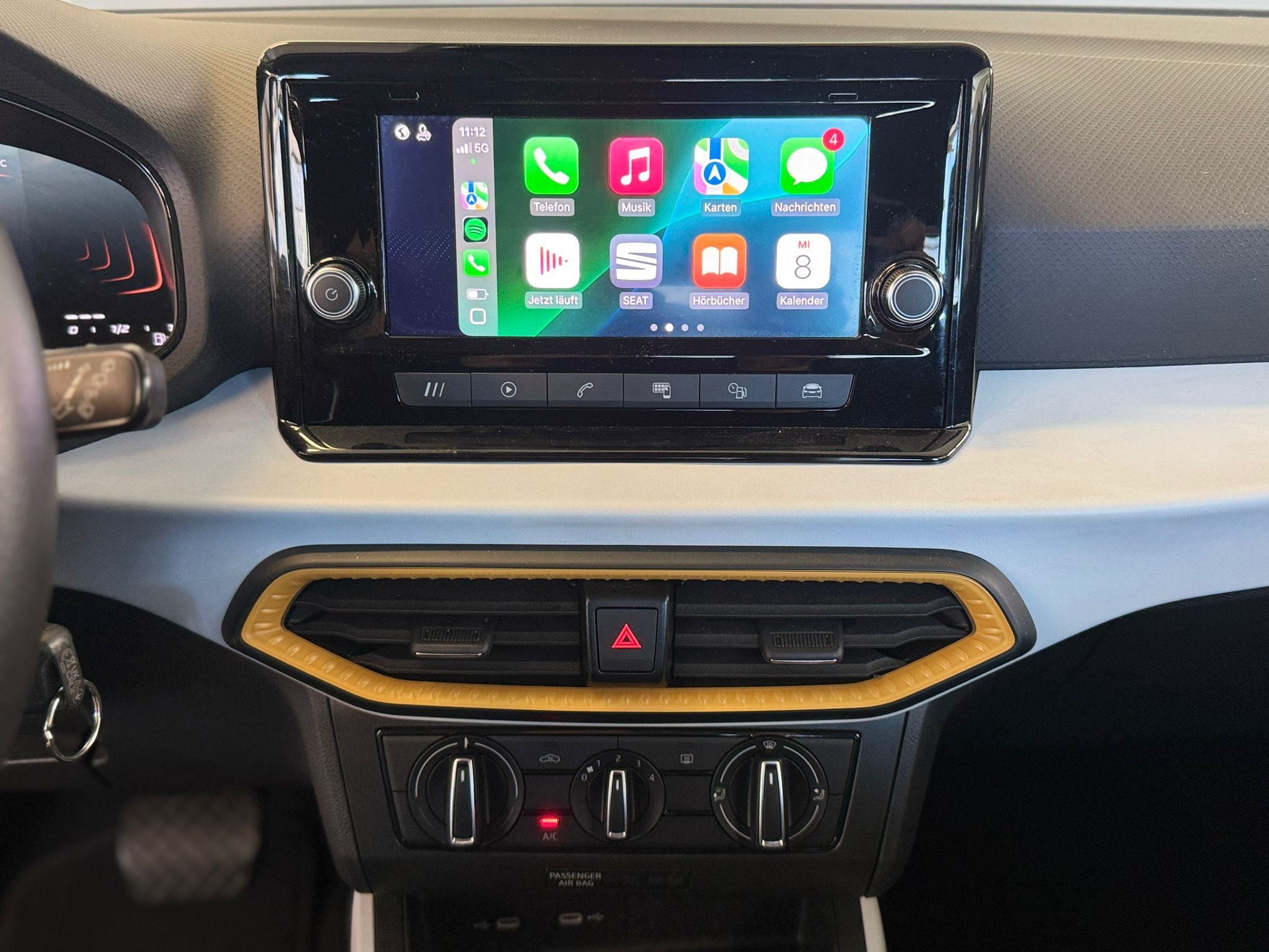 Seat Arona silber dsg (11)