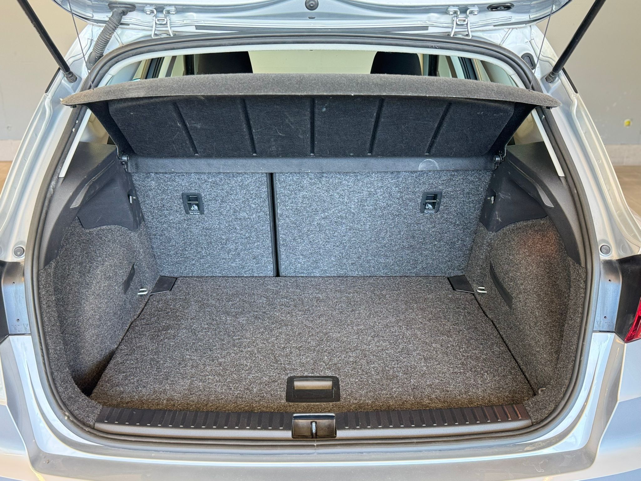 Seat Arona silber dsg (15)