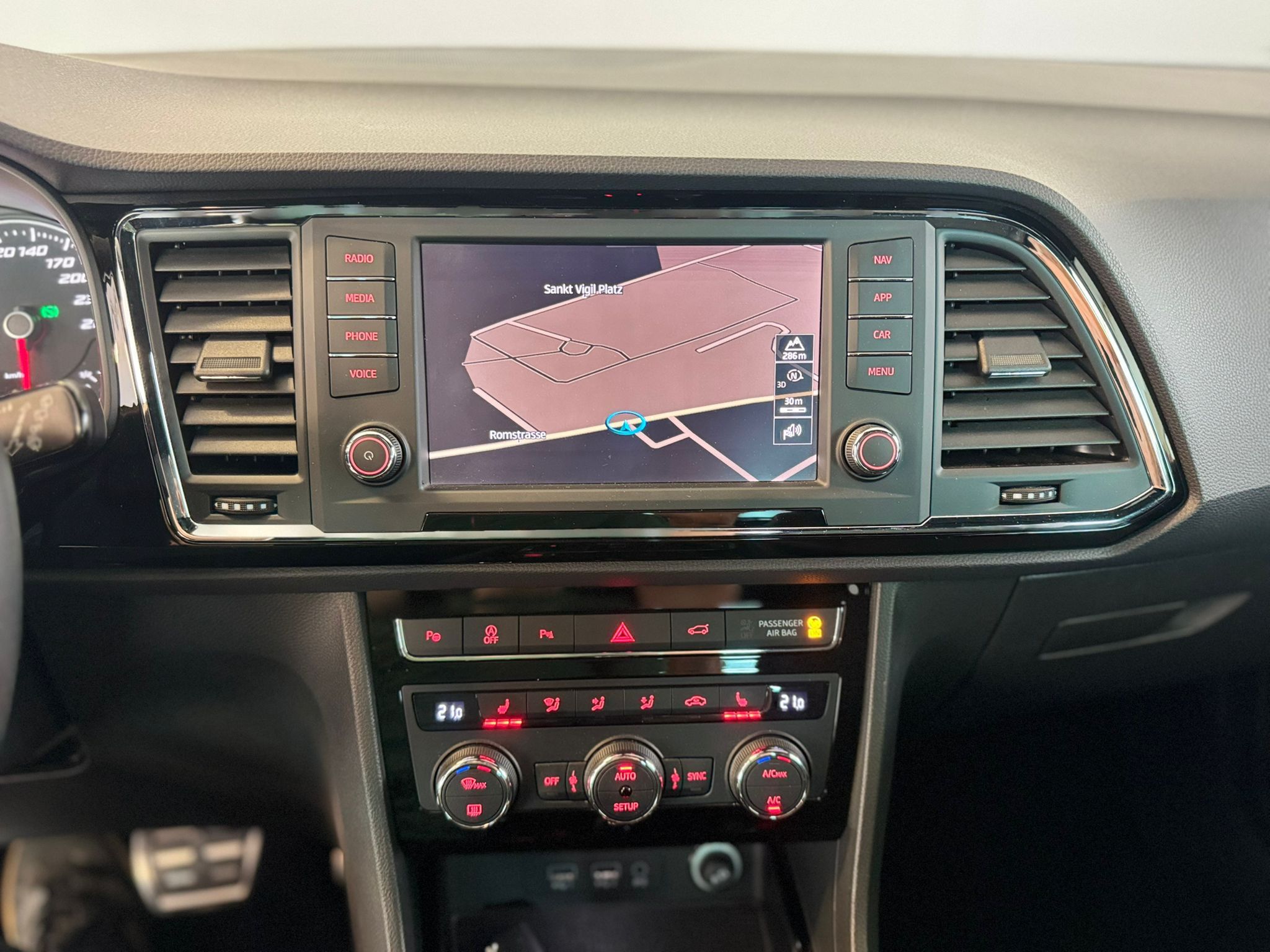 Seat Ateca 2.0tsi frline grau gancio (12)