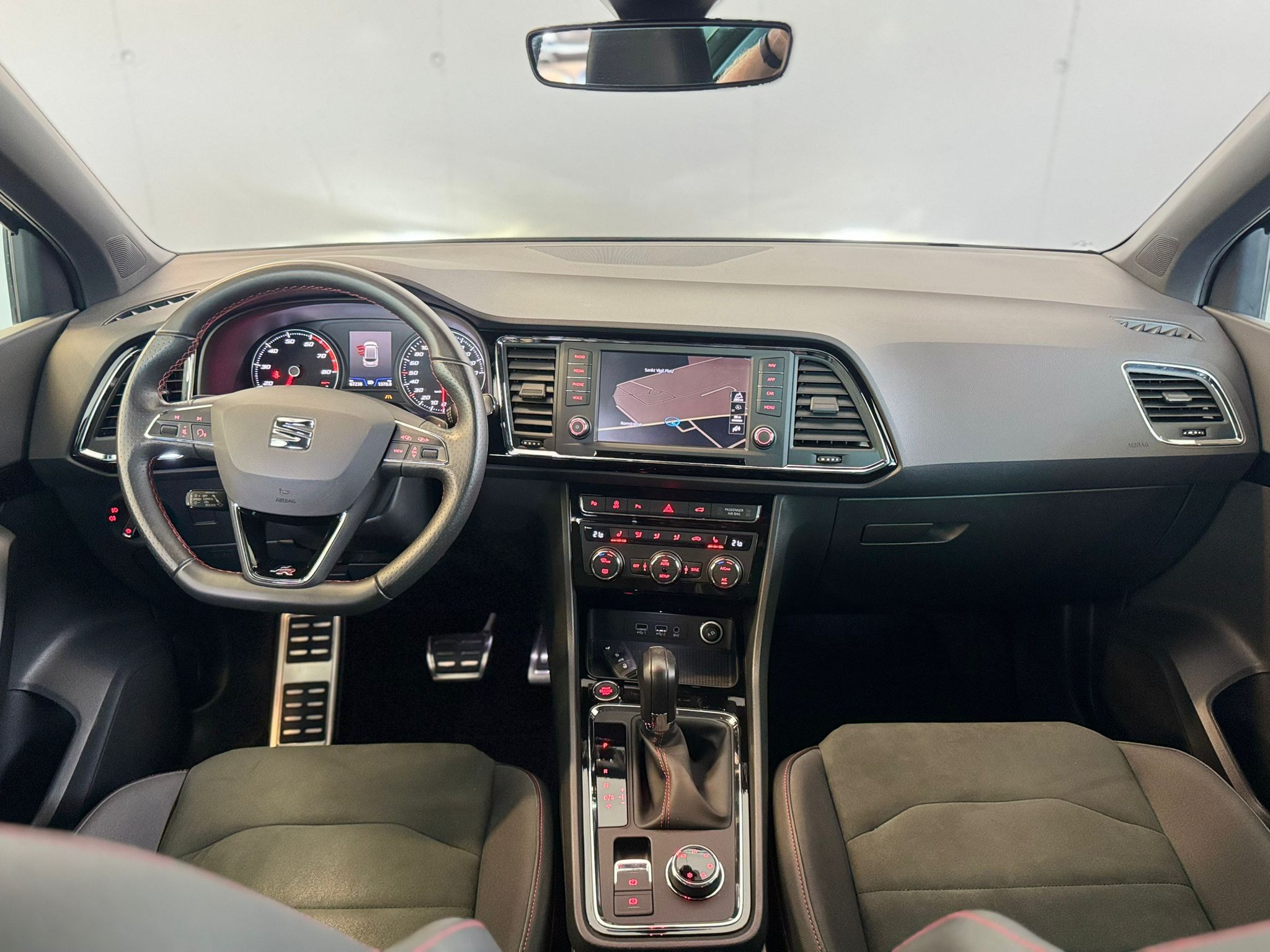 Seat Ateca 2.0tsi frline grau gancio (17)