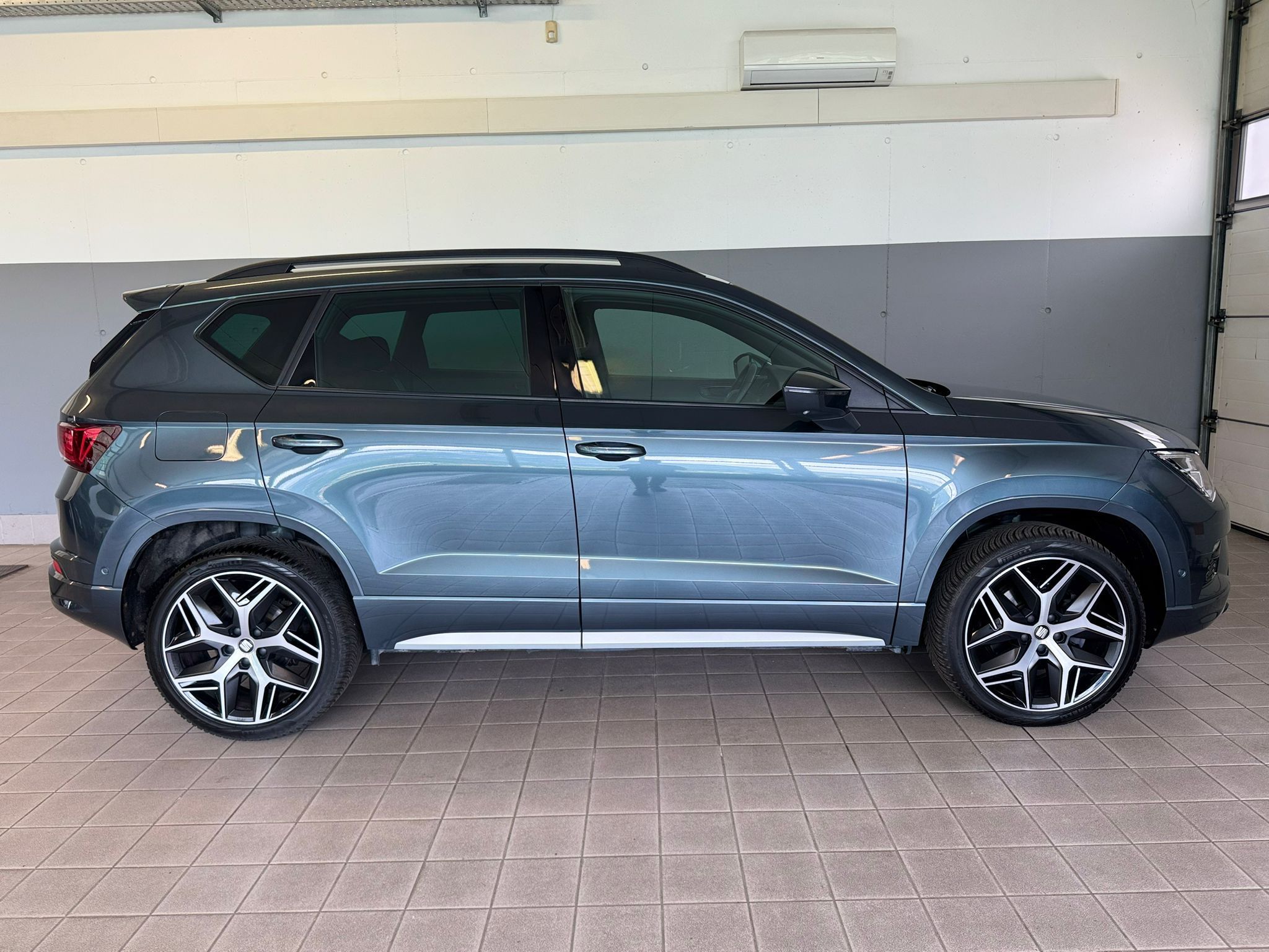 Seat Ateca 2.0tsi frline grau gancio (7)