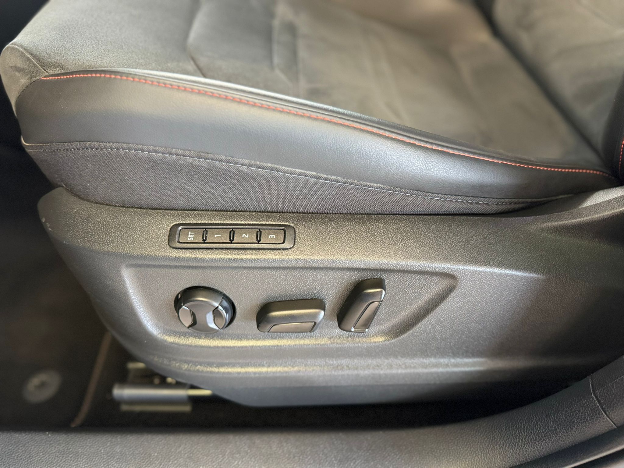 Seat Ateca Schwarz Fr 4x4 (11)