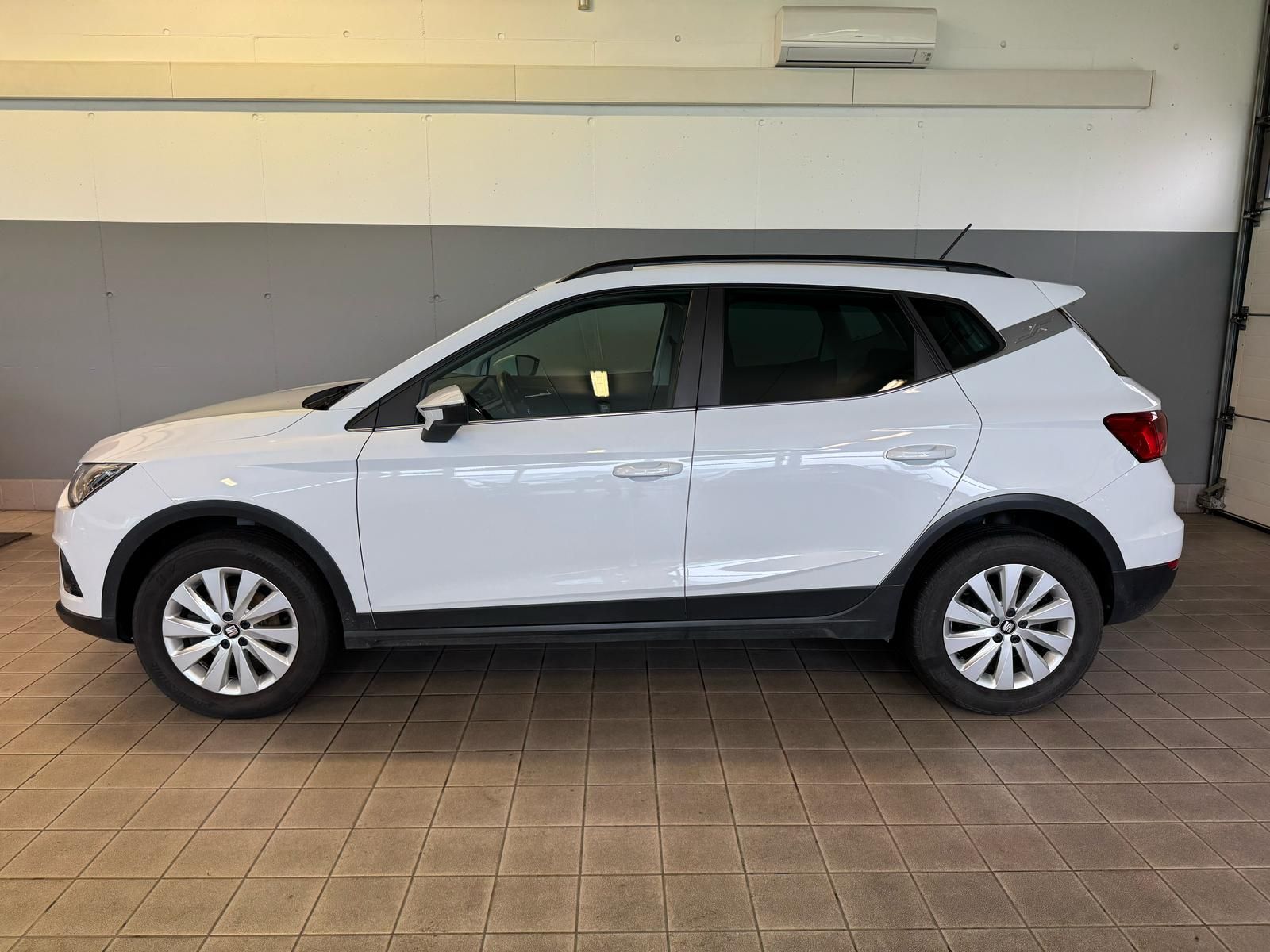 Seat Aurona 1.6 TDI weiss (5)