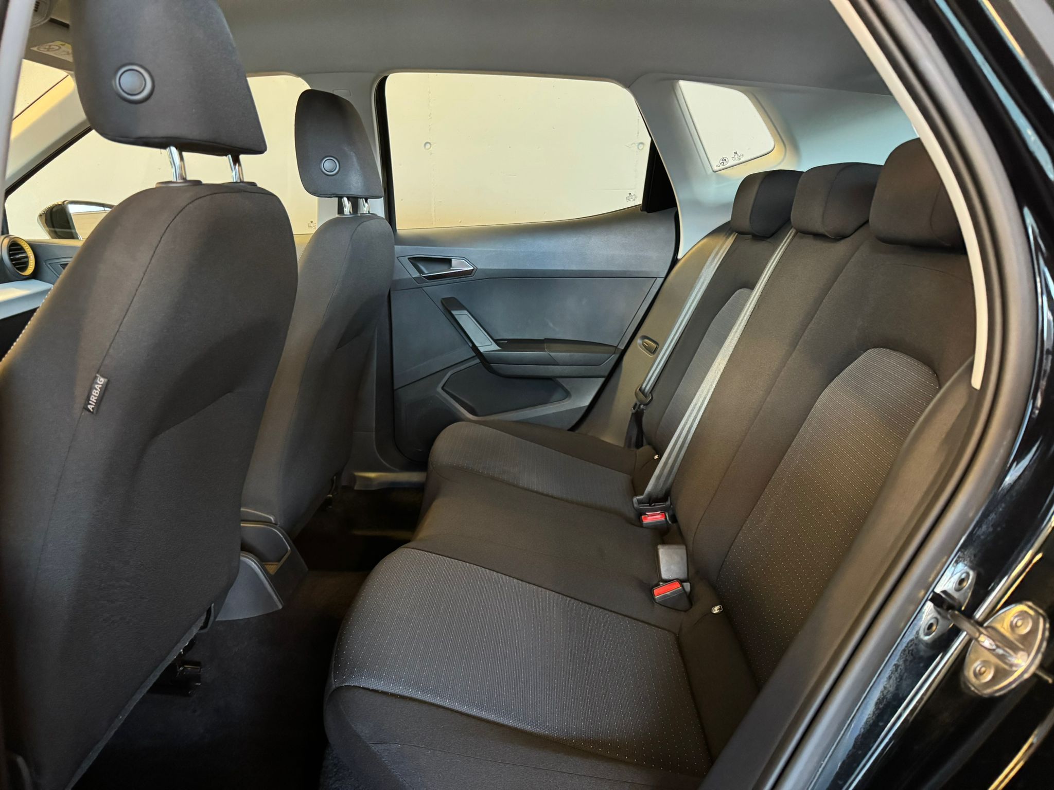Seat Aurona schwarz 1.0 tsi (14)