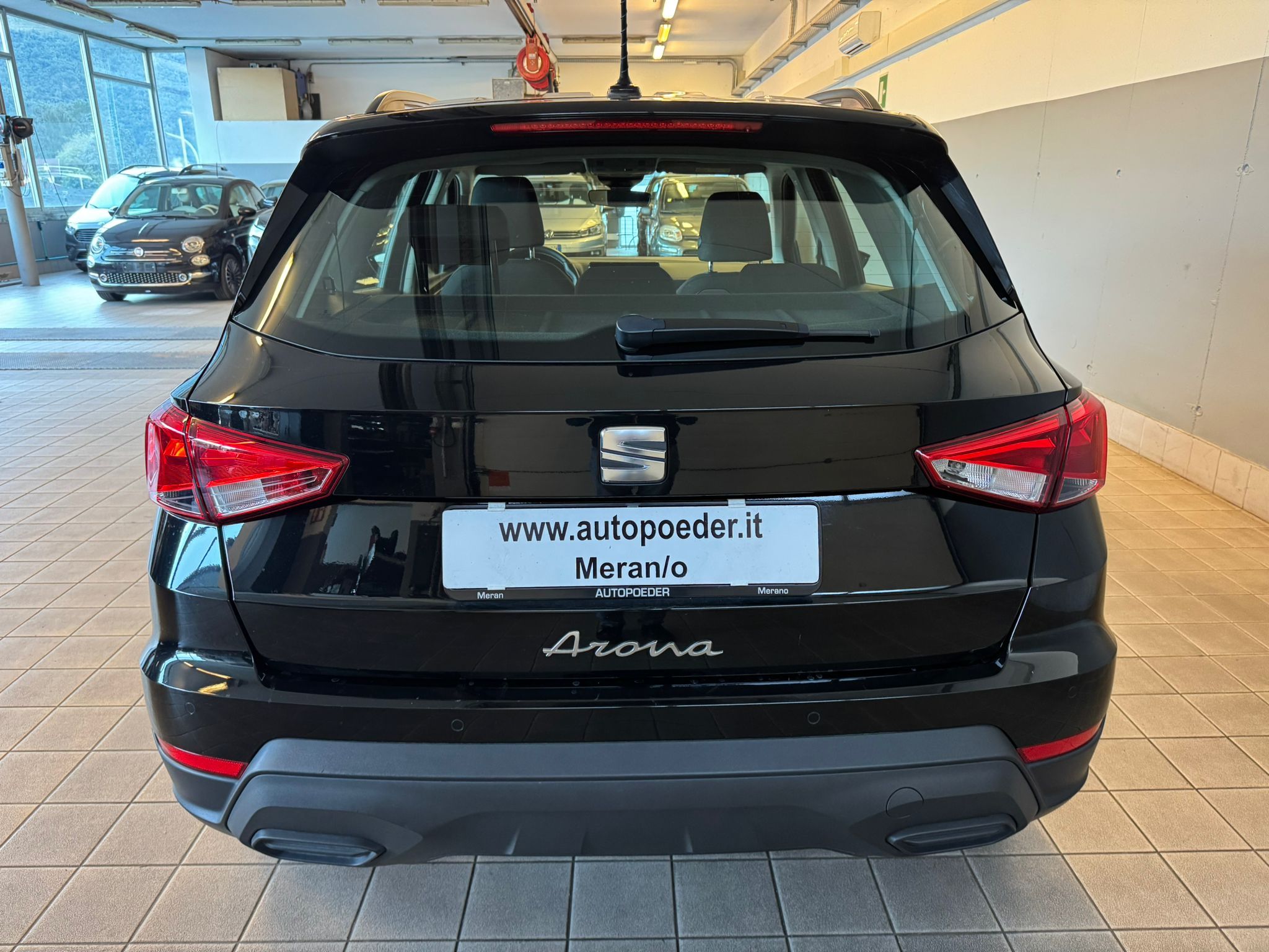 Seat Aurona schwarz 1.0 tsi (4)