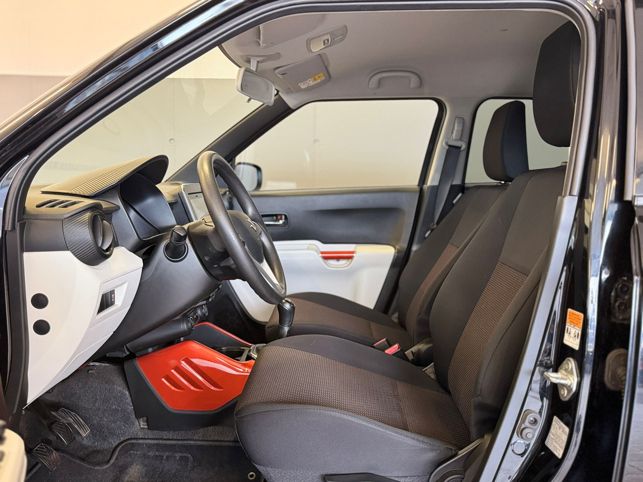 Suzuki ignis 4x4 schwarz (12)