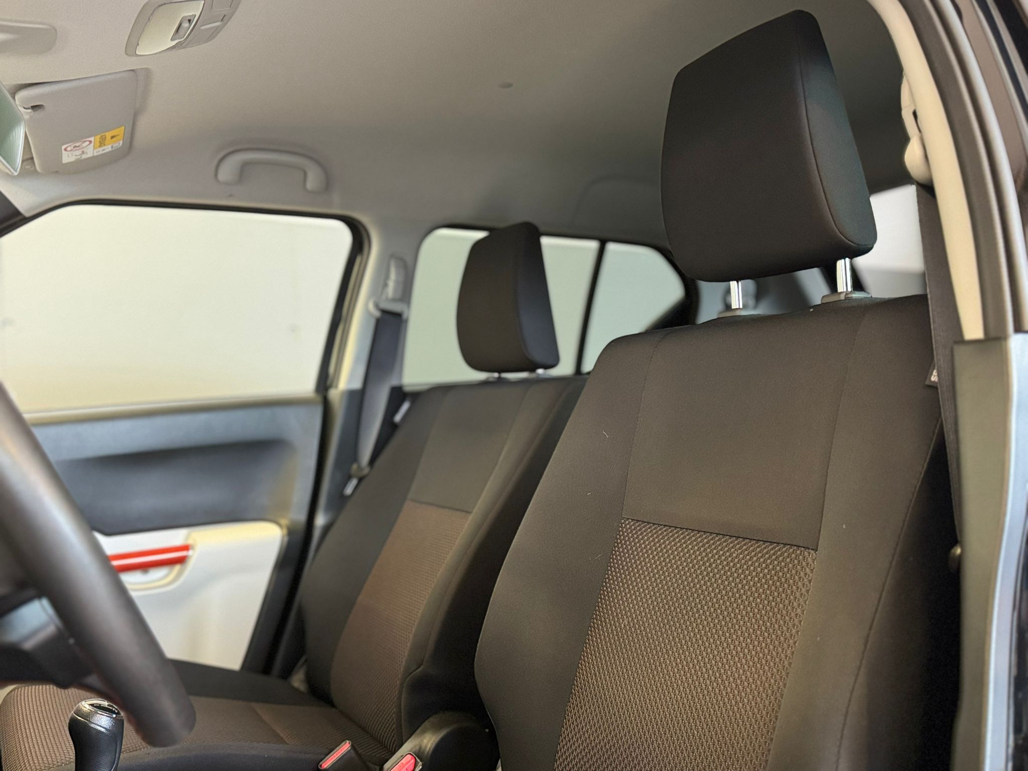 Suzuki ignis 4x4 schwarz (13)