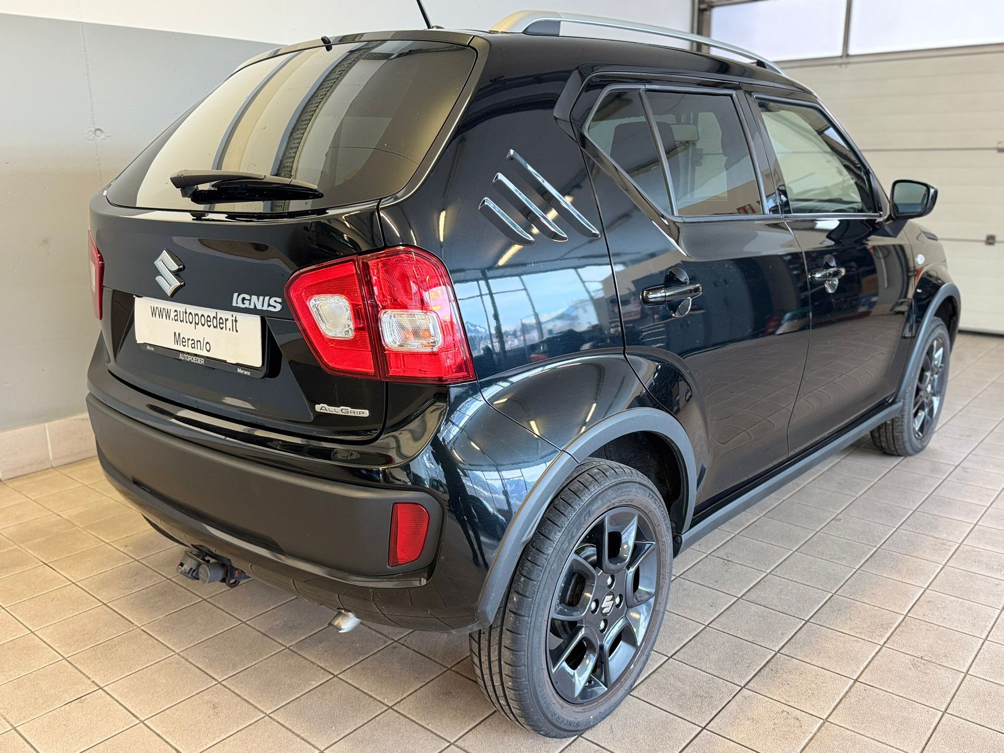 Suzuki ignis 4x4 schwarz (5)