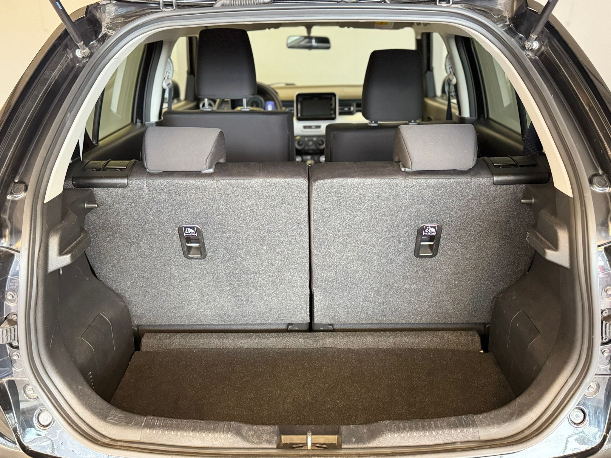 Suzuki ignis 4x4 schwarz (9)