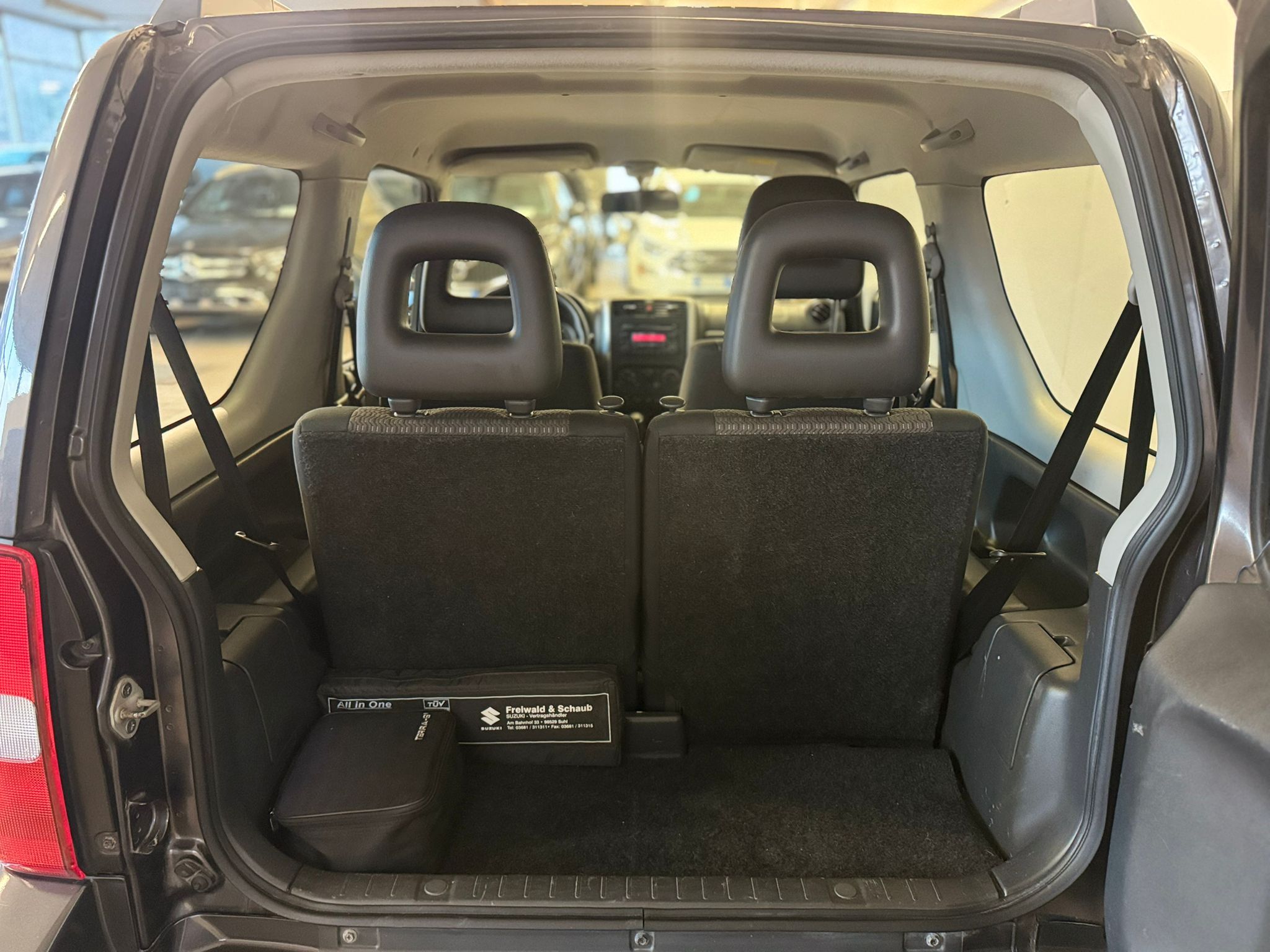 Suzuki Jimni 13