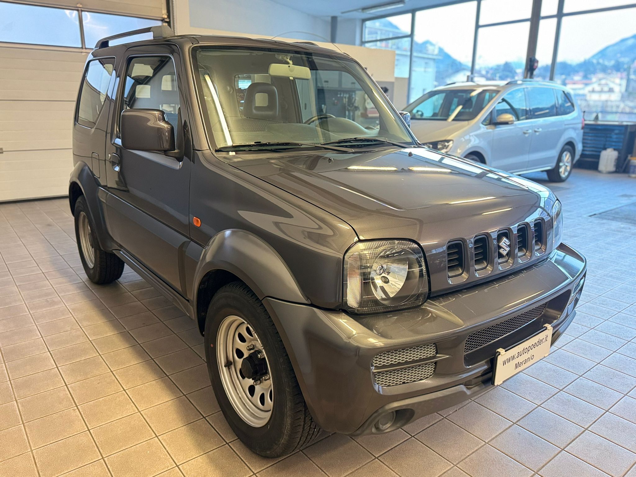 Suzuki Jimni 2