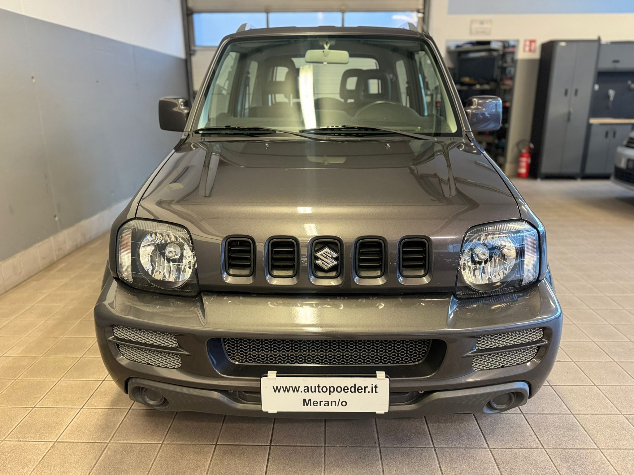 Suzuki Jimni 6