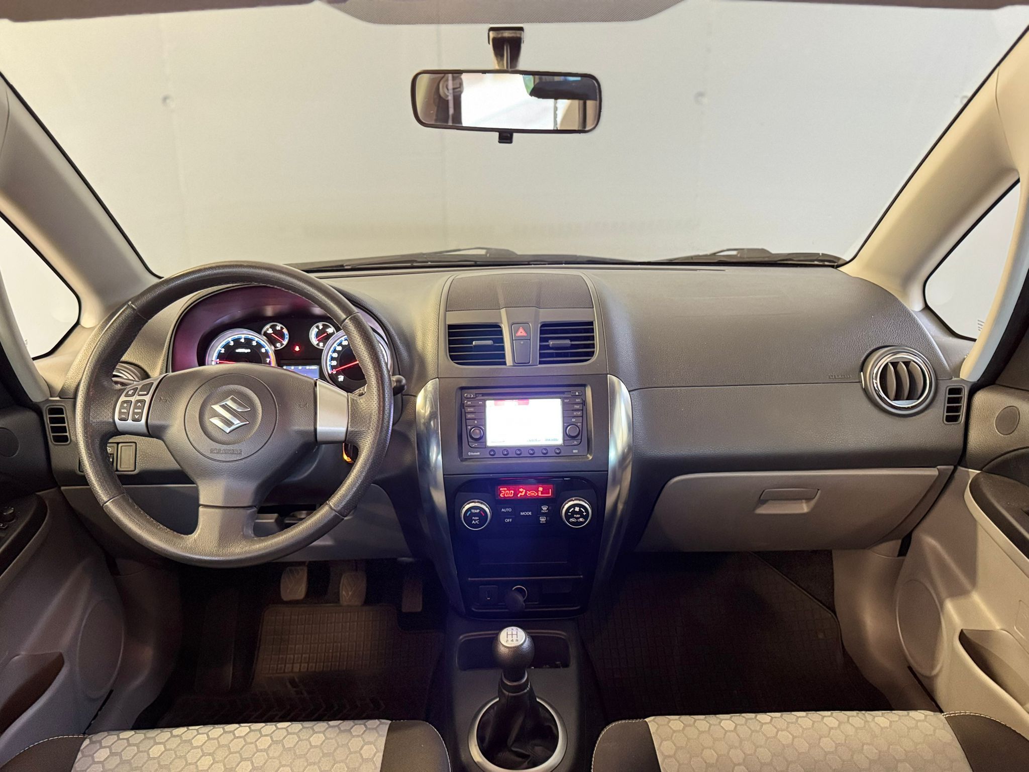 Suzuki sx4 1.6 style 4x4 (15)
