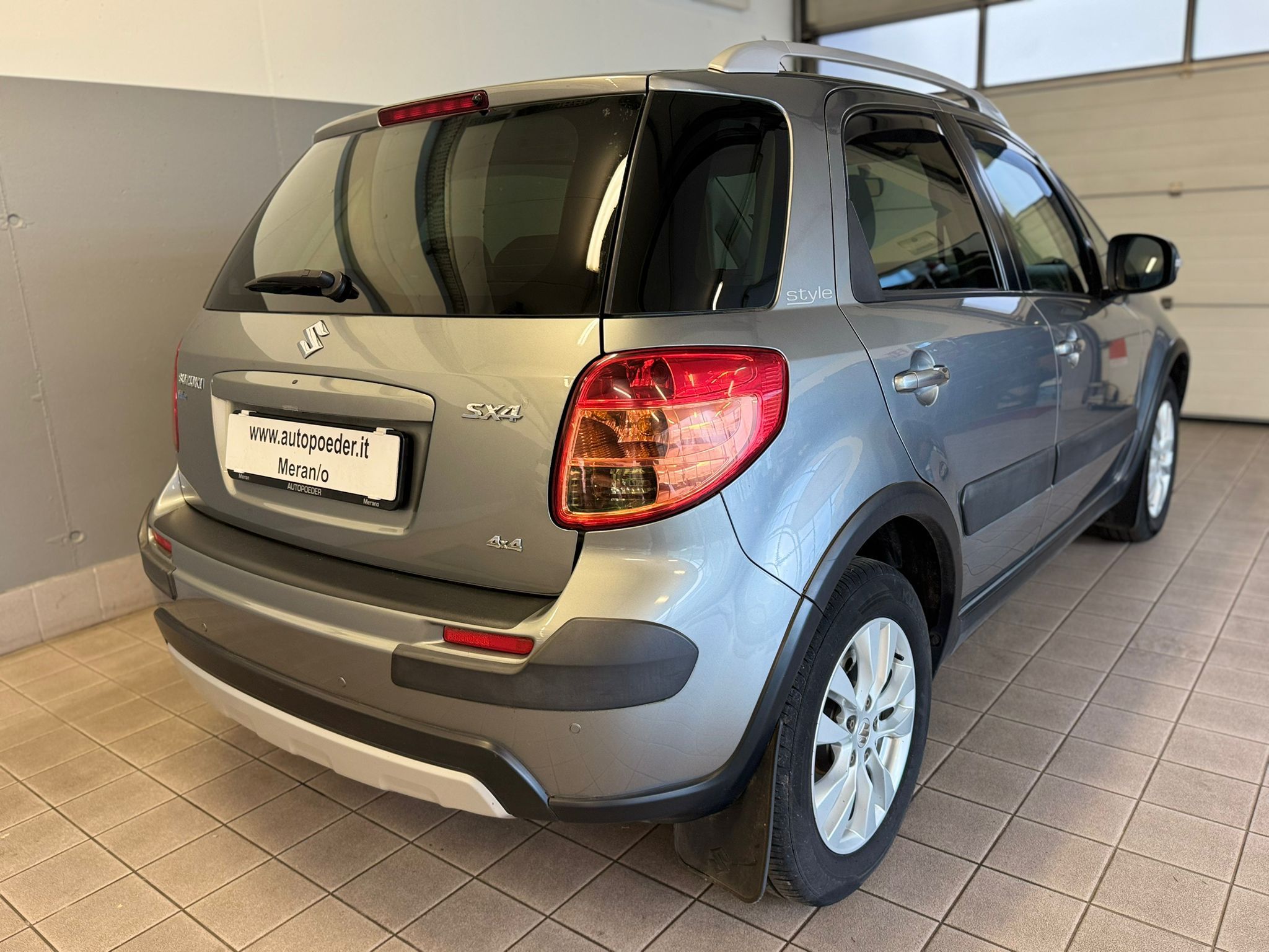 Suzuki sx4 1.6 style 4x4 (3)