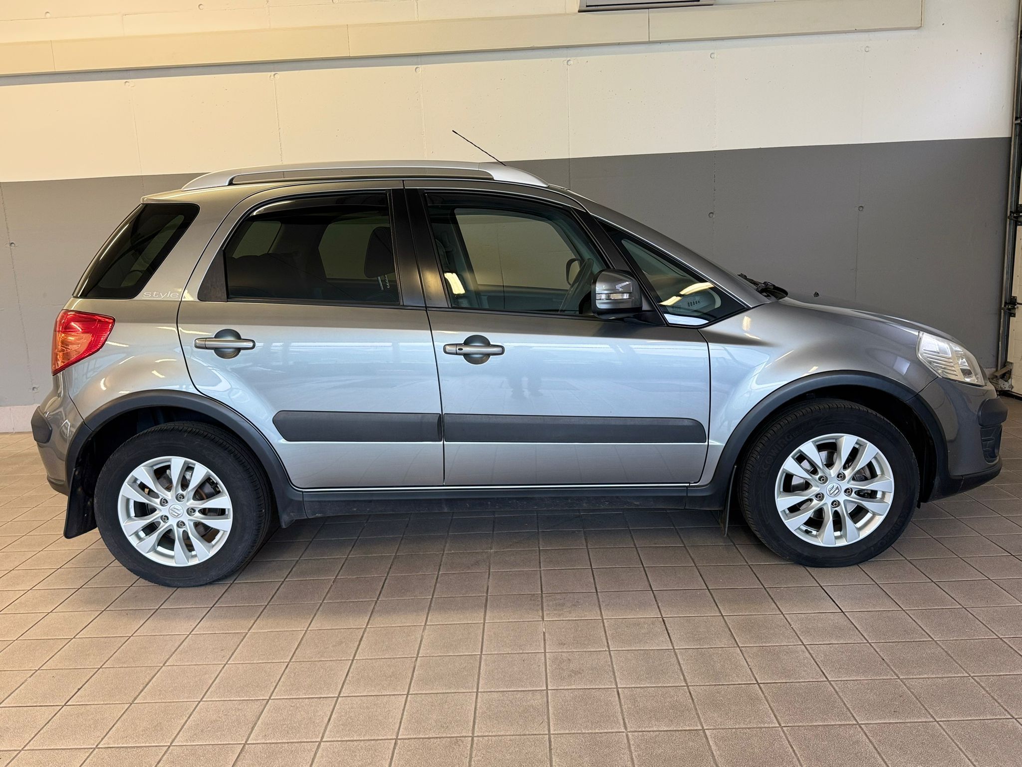 Suzuki sx4 1.6 style 4x4 (7)