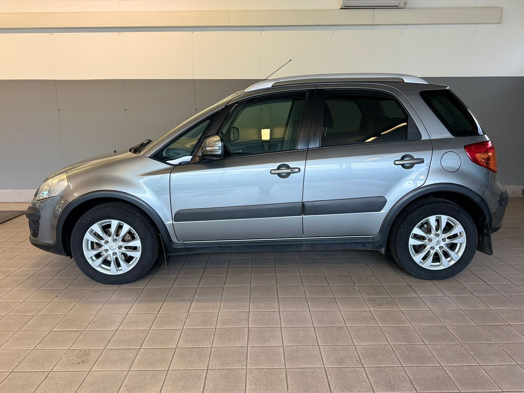 Suzuki sx4 1.6 style 4x4 (8)