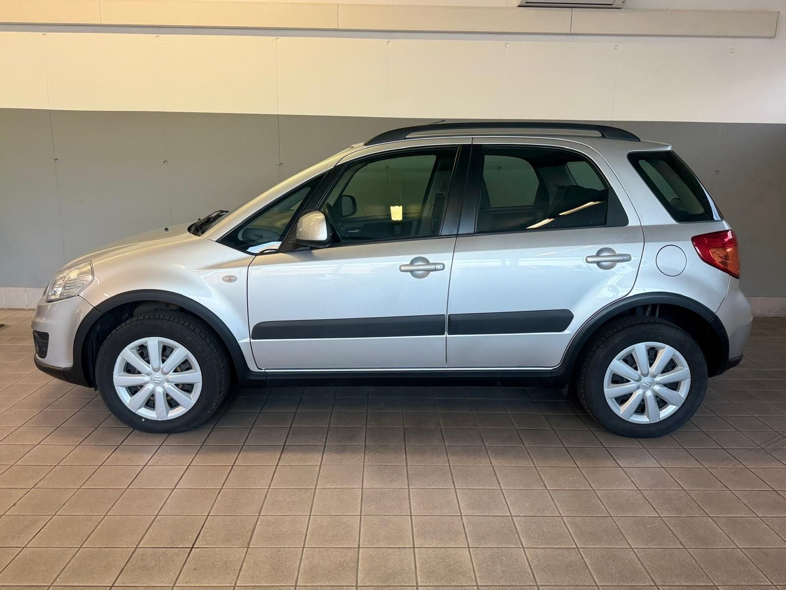 suzuki sx4 silber 4x4 (5)